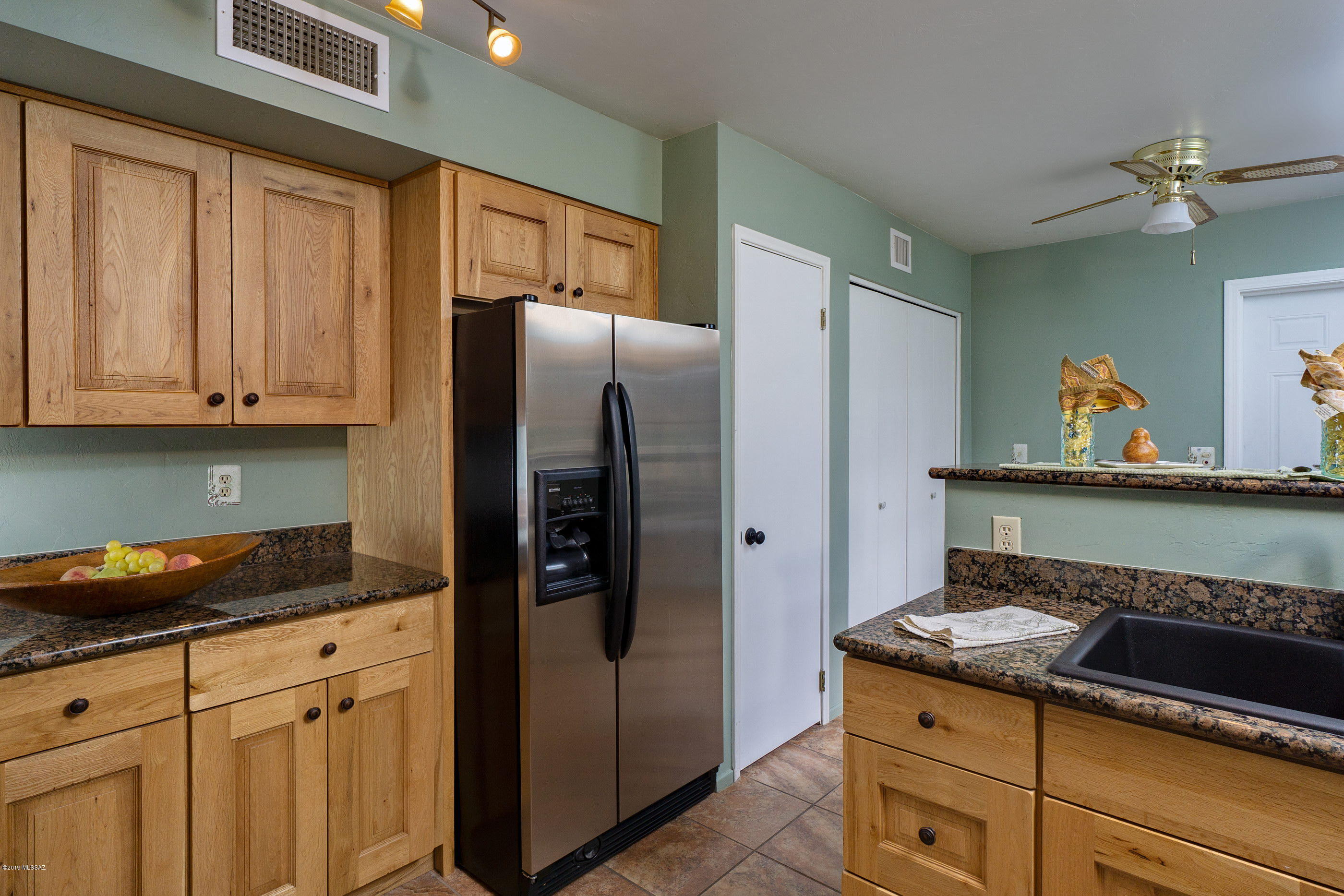 1171 N Corinthian Place