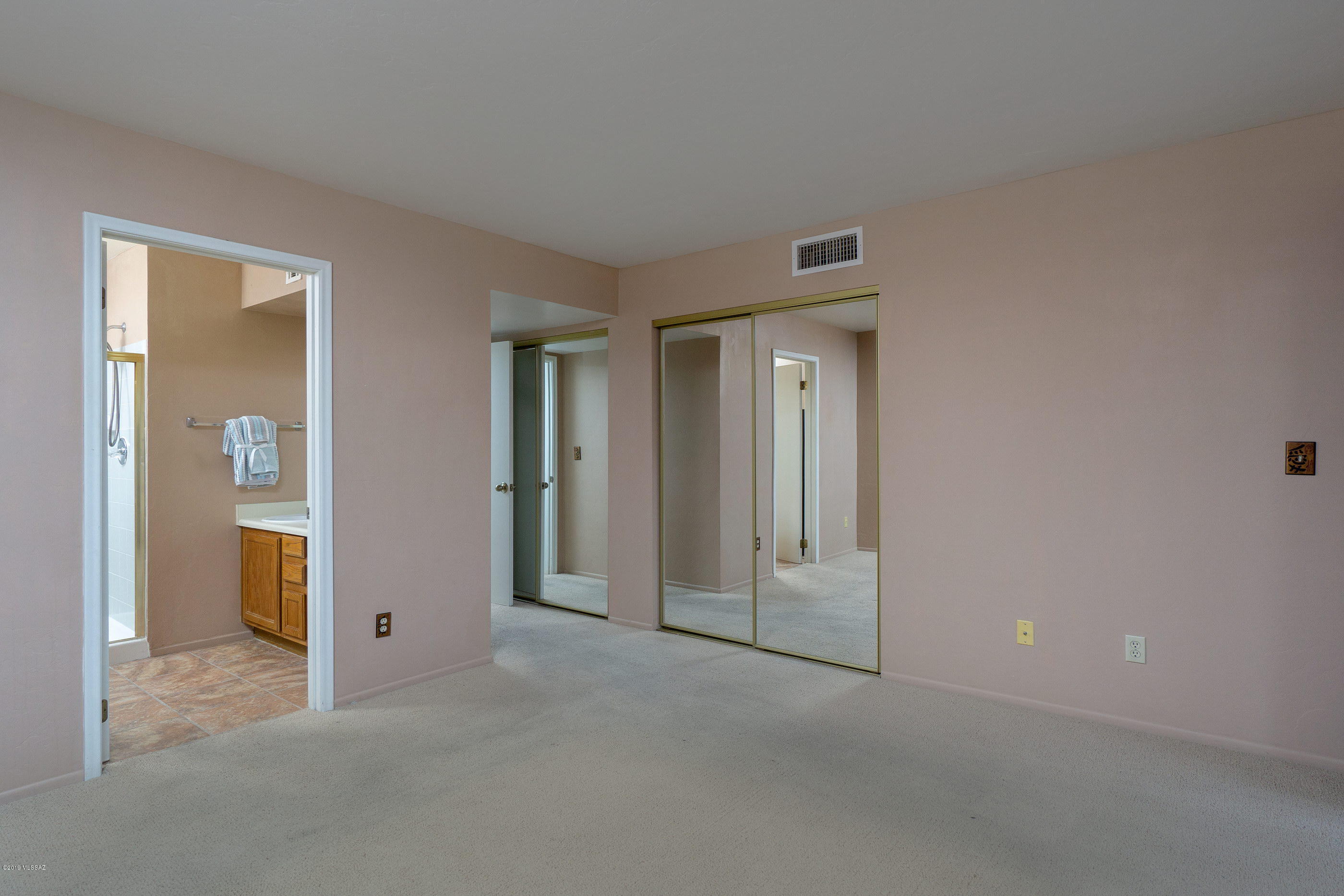 1171 N Corinthian Place