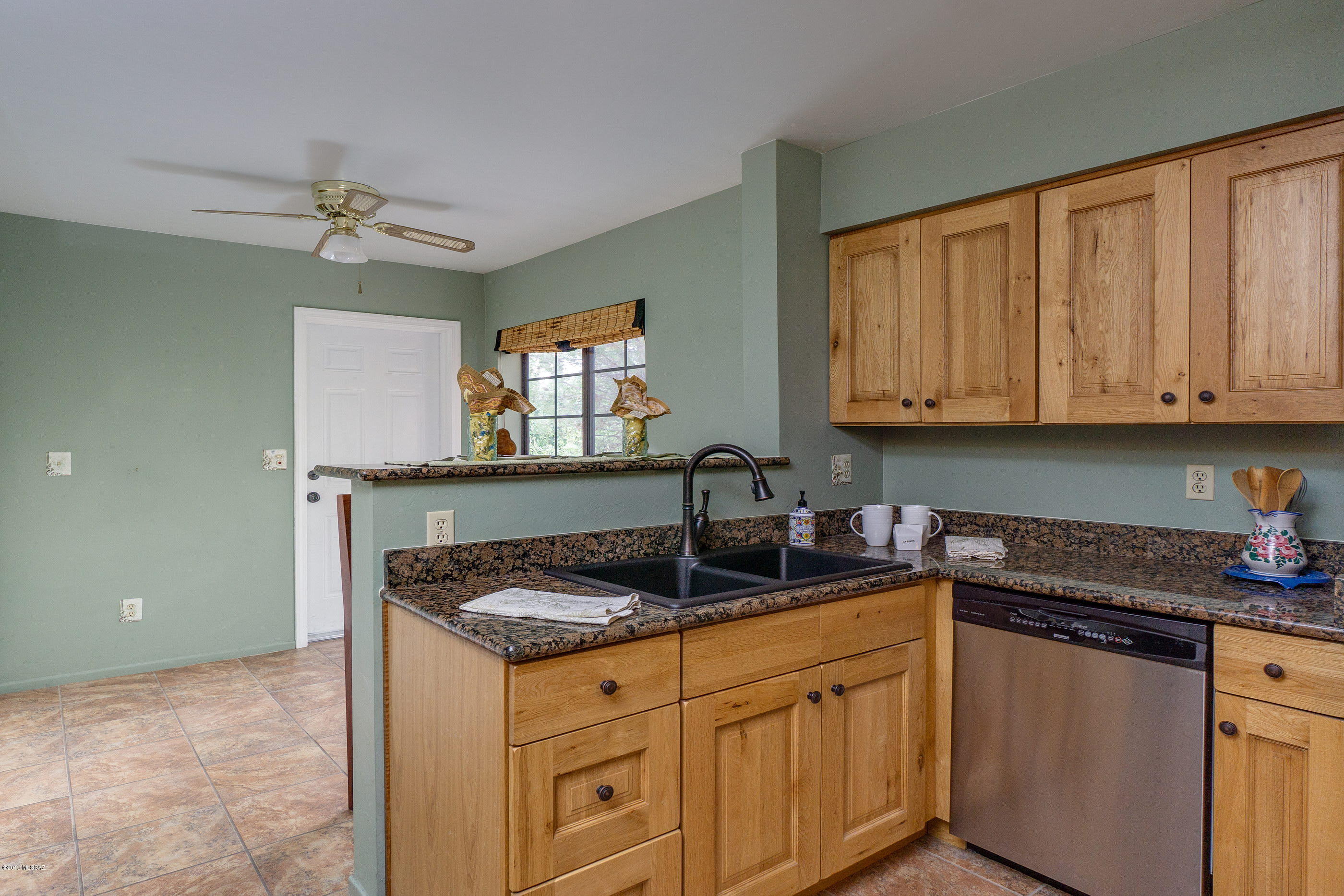 1171 N Corinthian Place