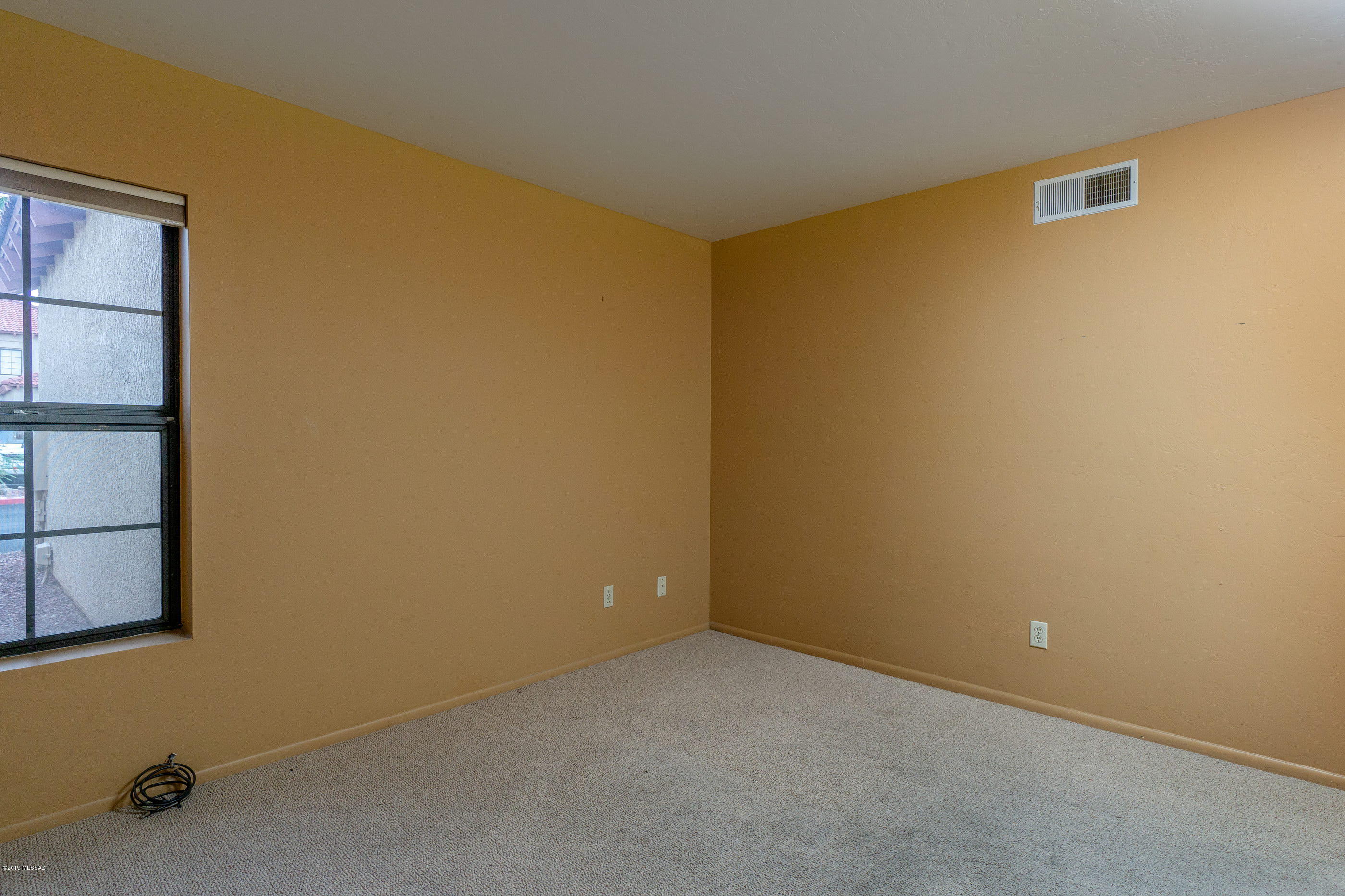 1171 N Corinthian Place