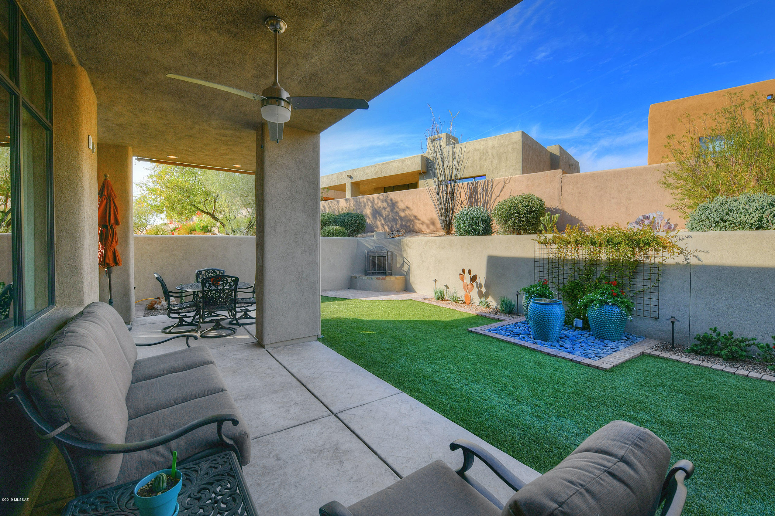 990 W Par Four Drive