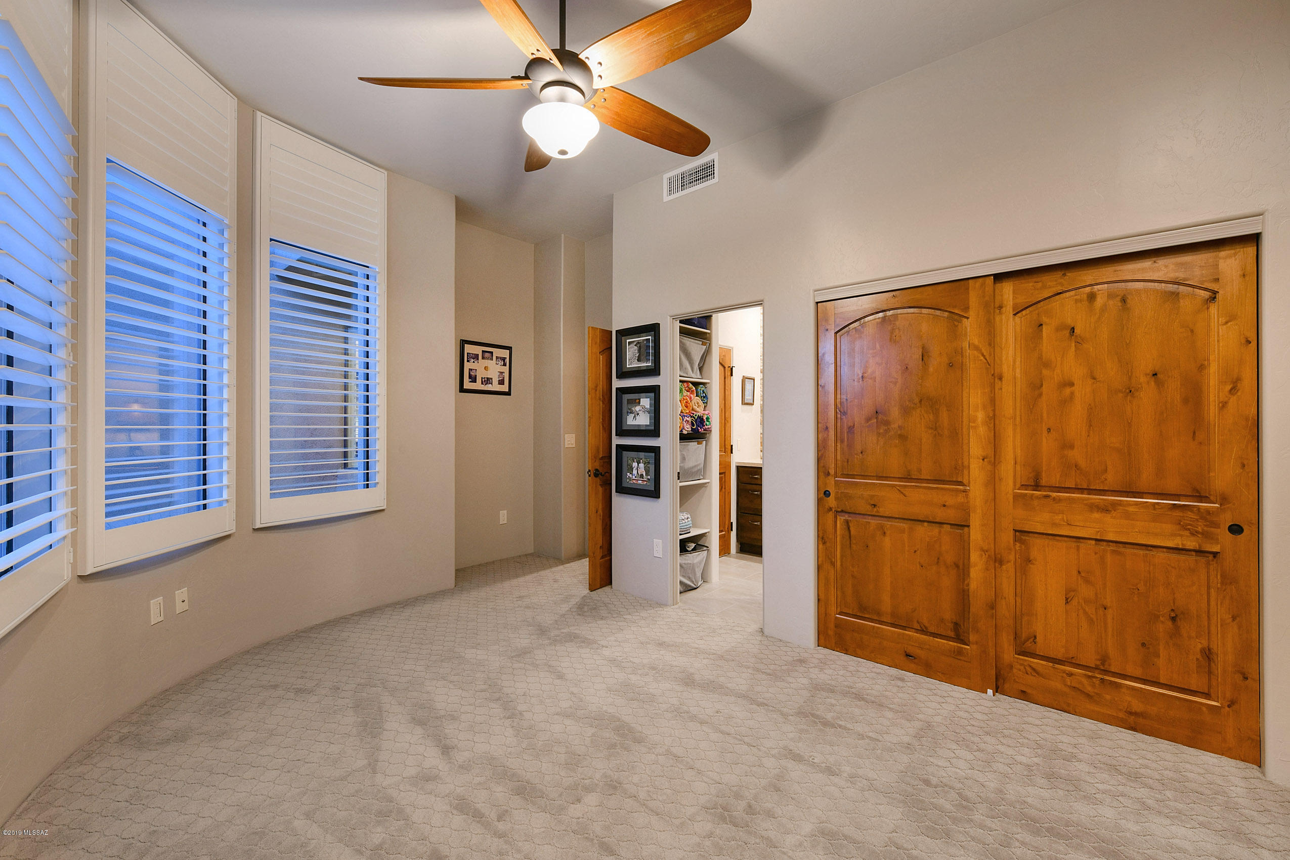 990 W Par Four Drive