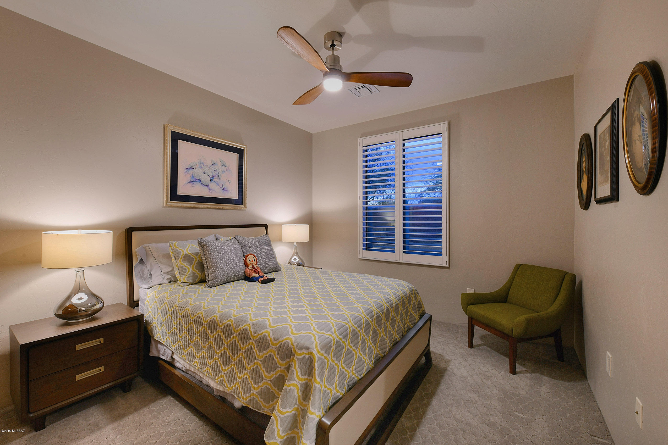 990 W Par Four Drive