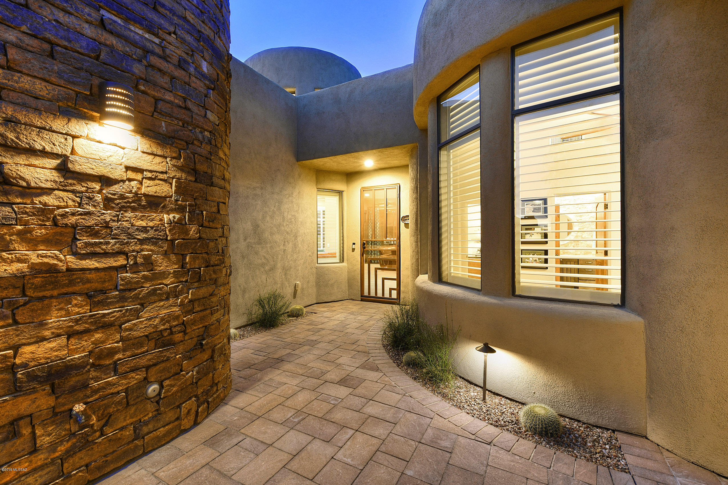 990 W Par Four Drive