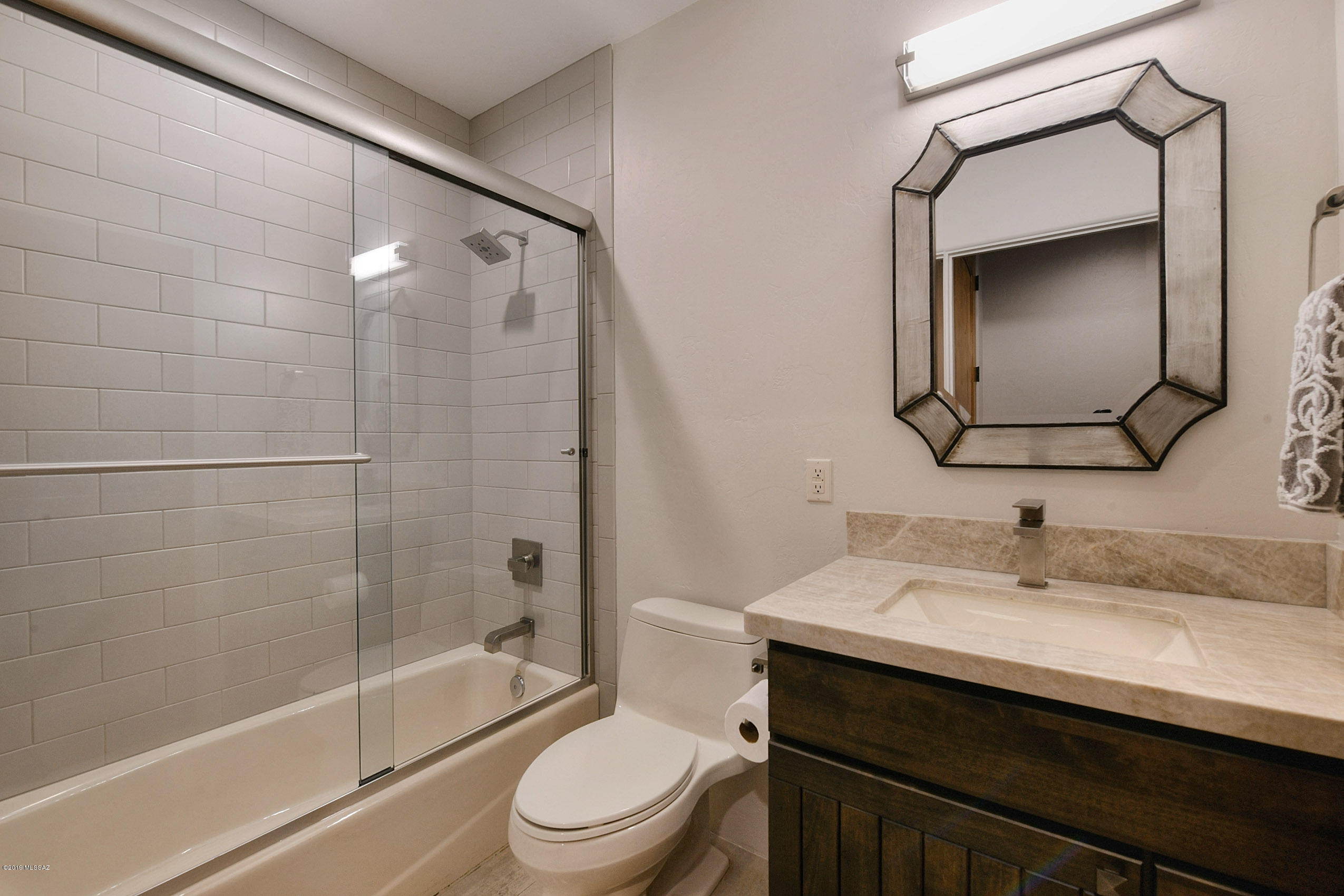 990 W Par Four Drive