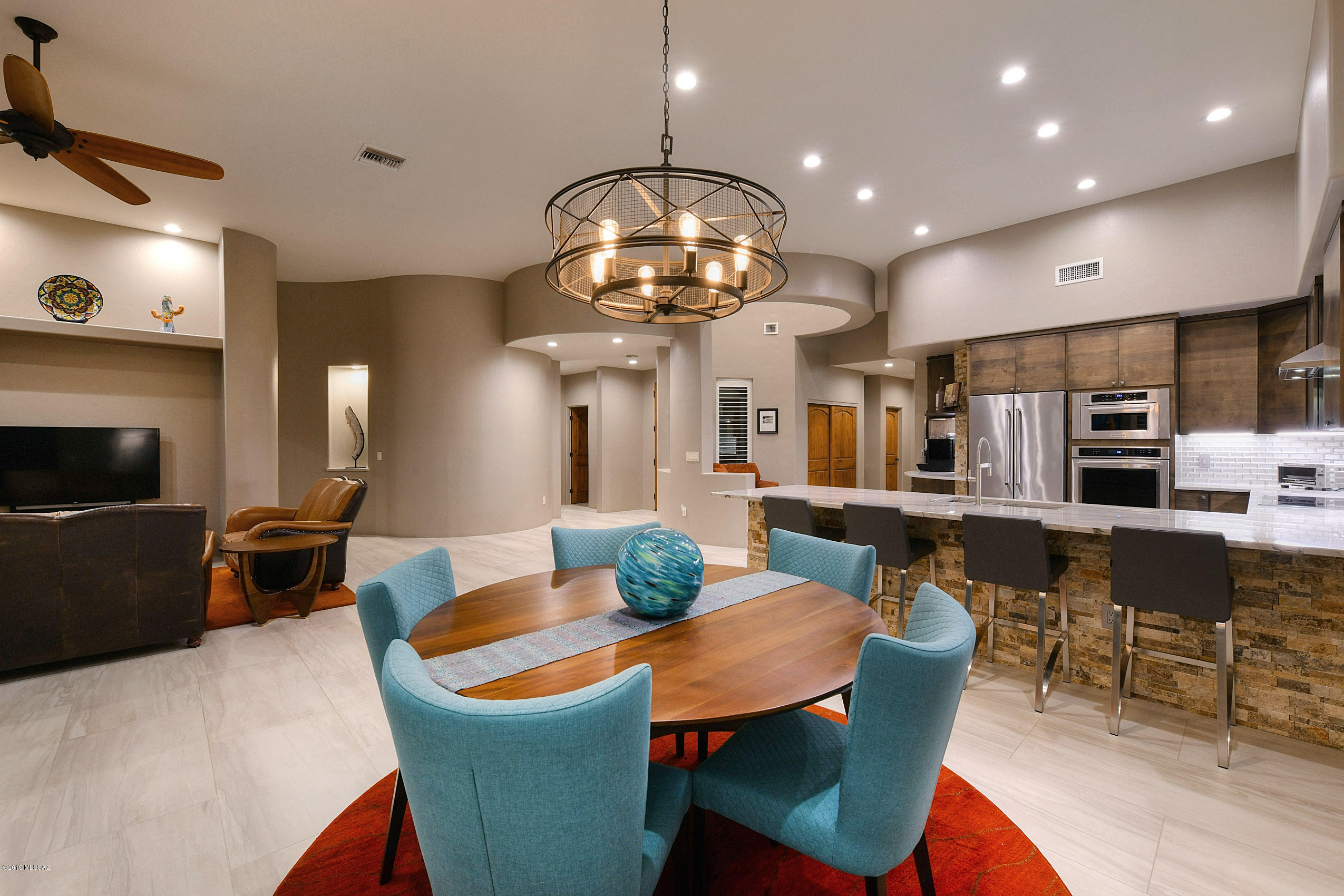 990 W Par Four Drive