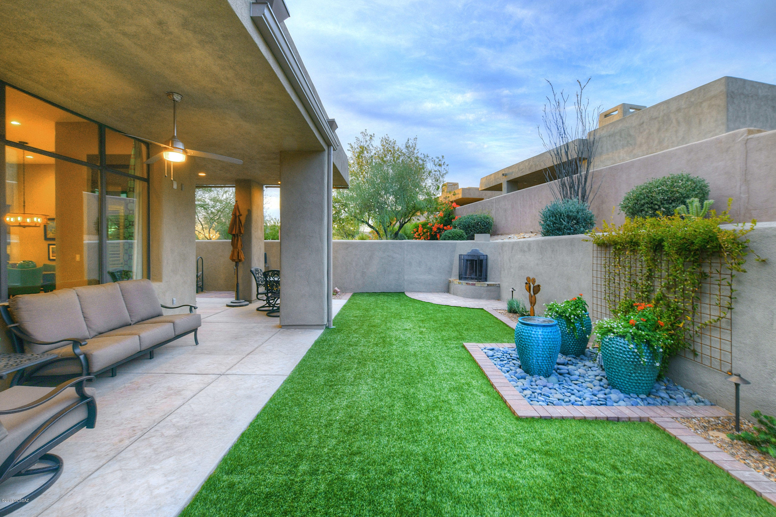 990 W Par Four Drive