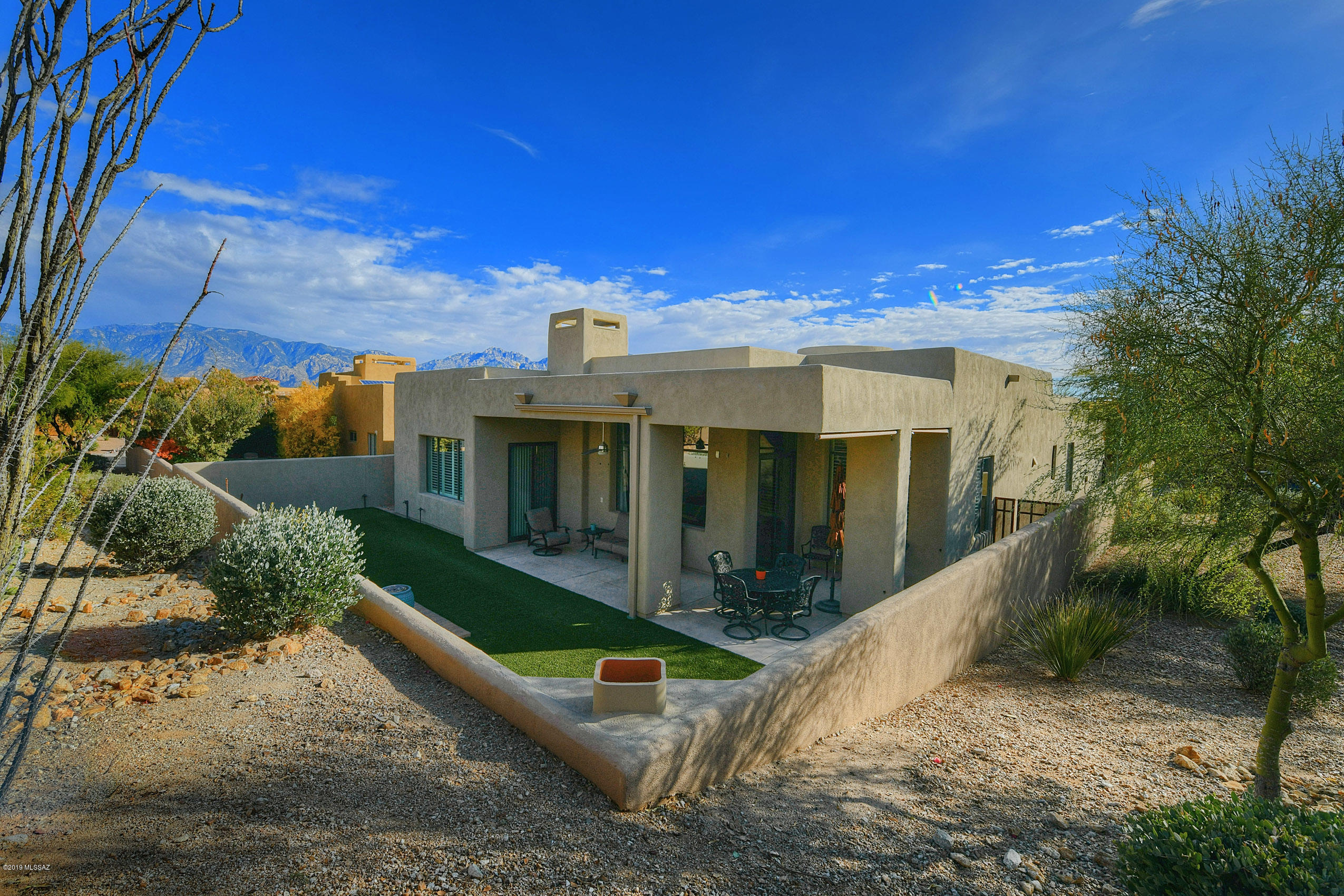 990 W Par Four Drive