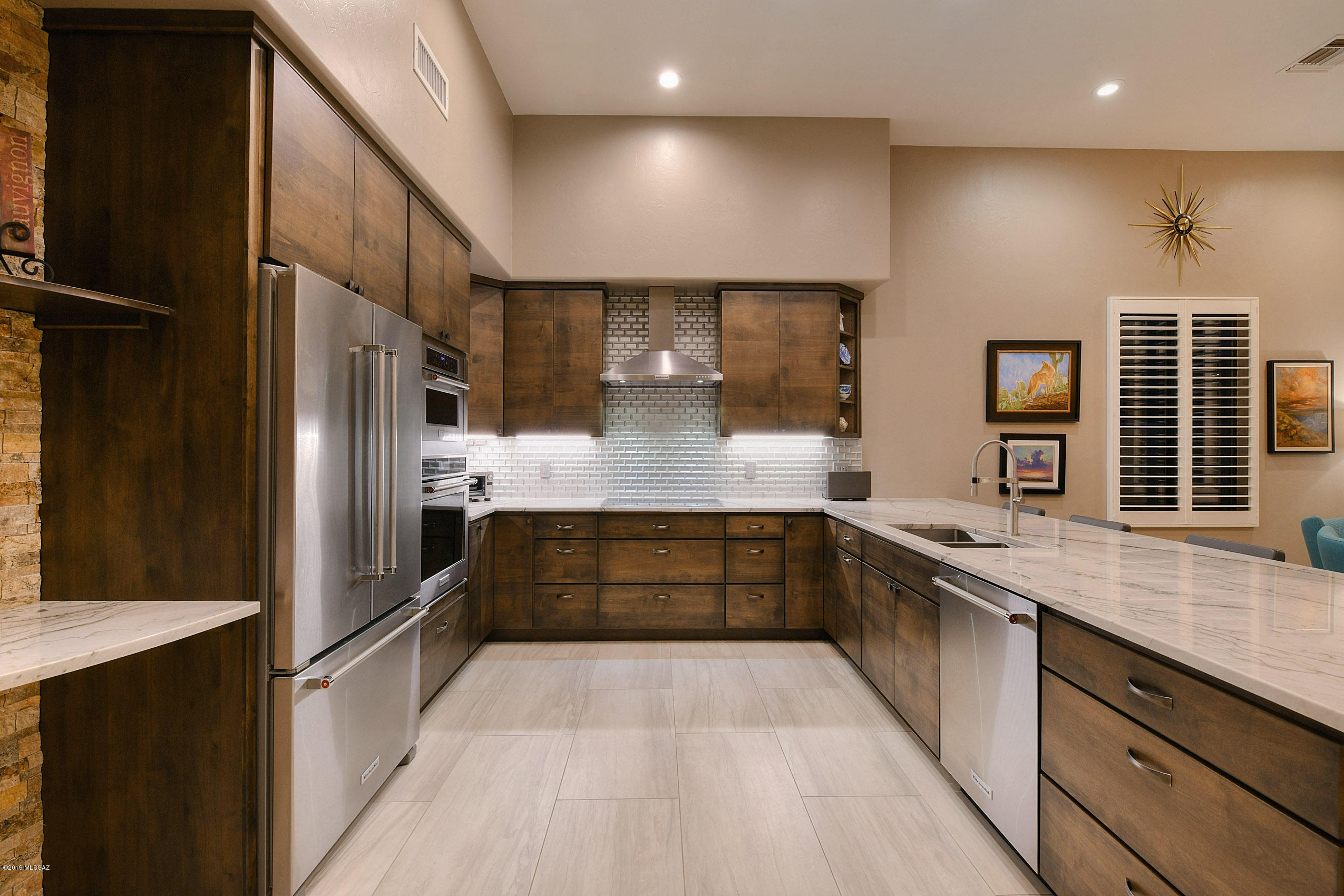 990 W Par Four Drive