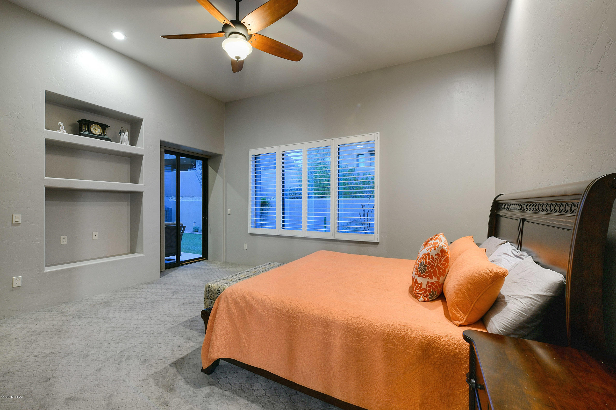 990 W Par Four Drive