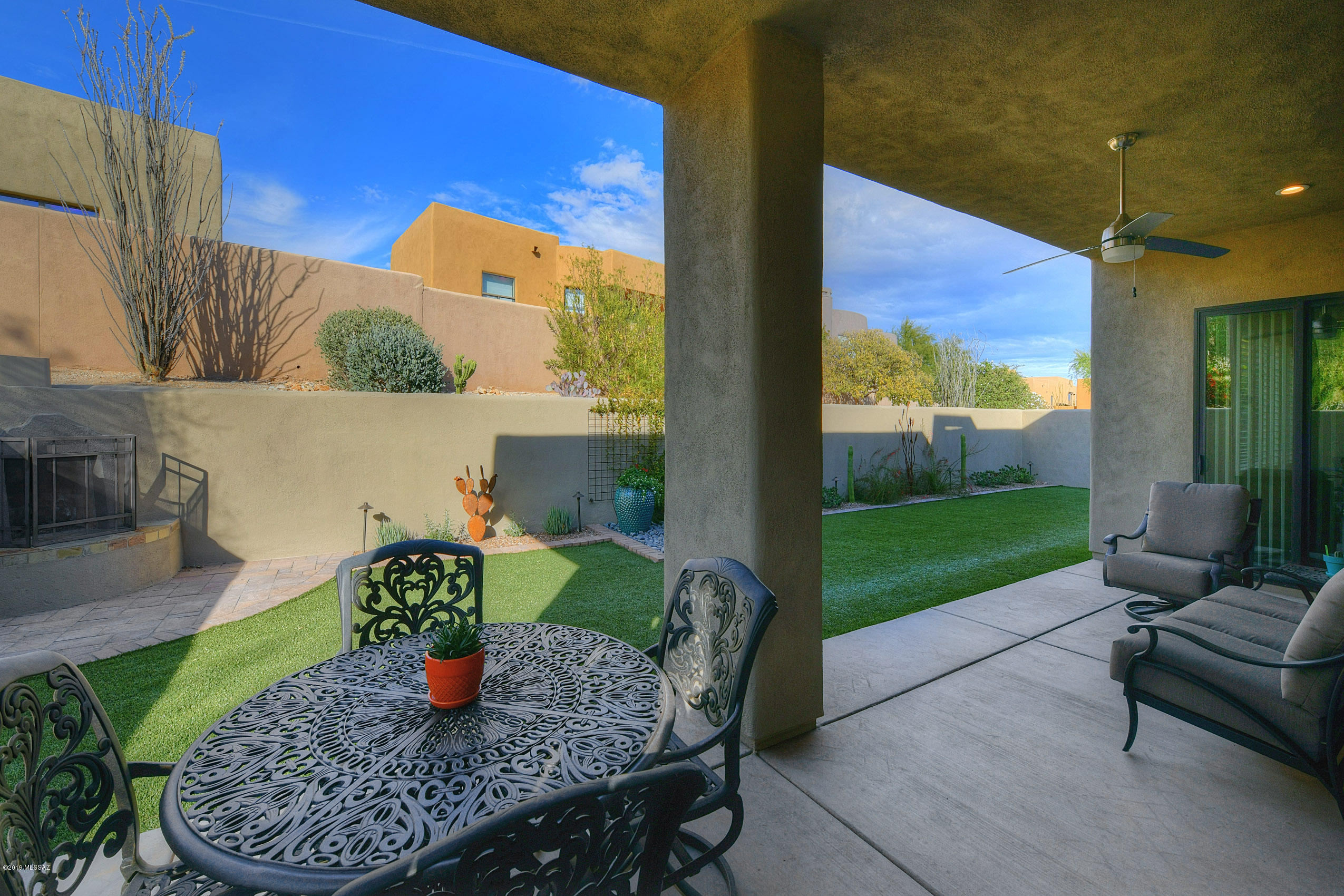 990 W Par Four Drive