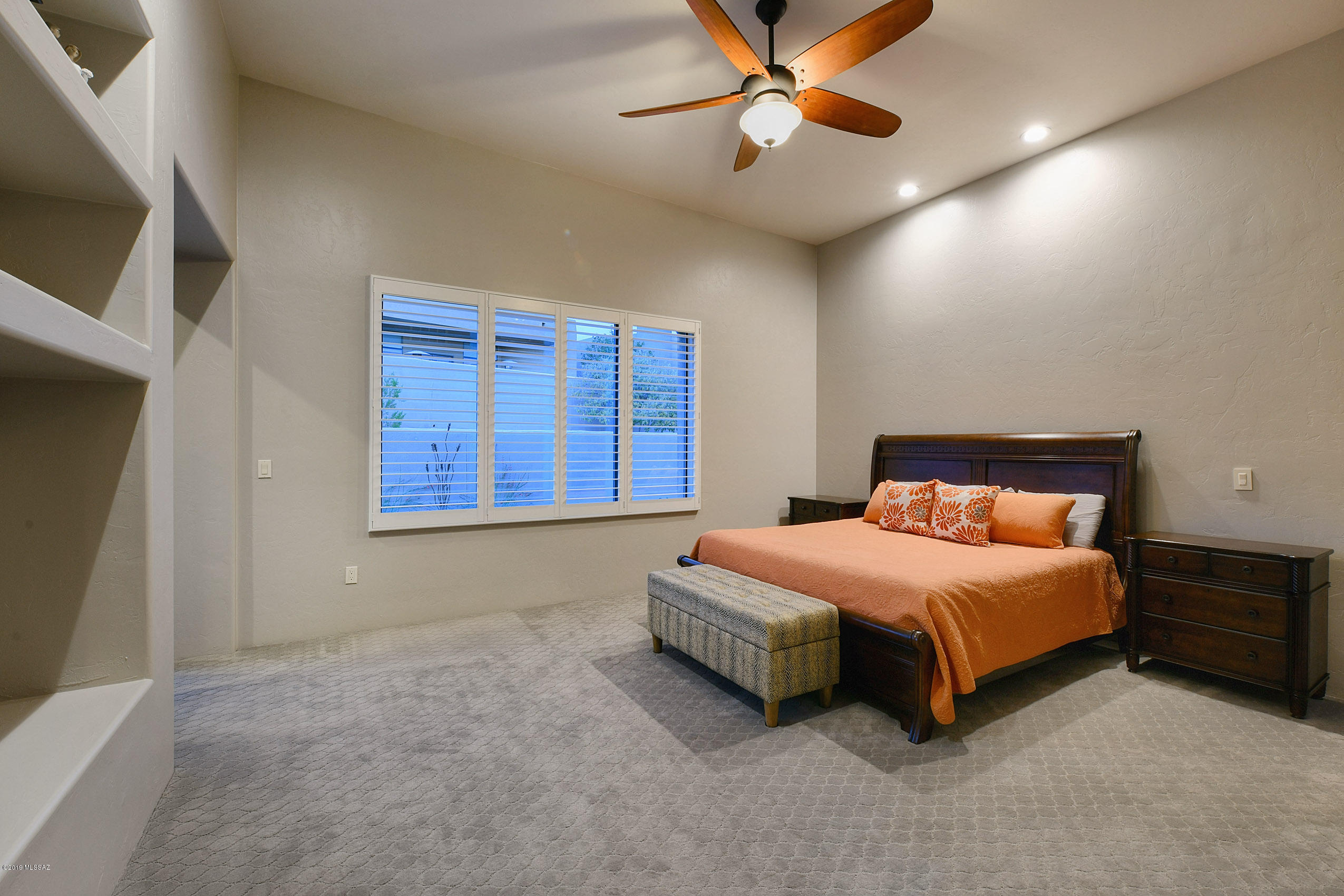 990 W Par Four Drive