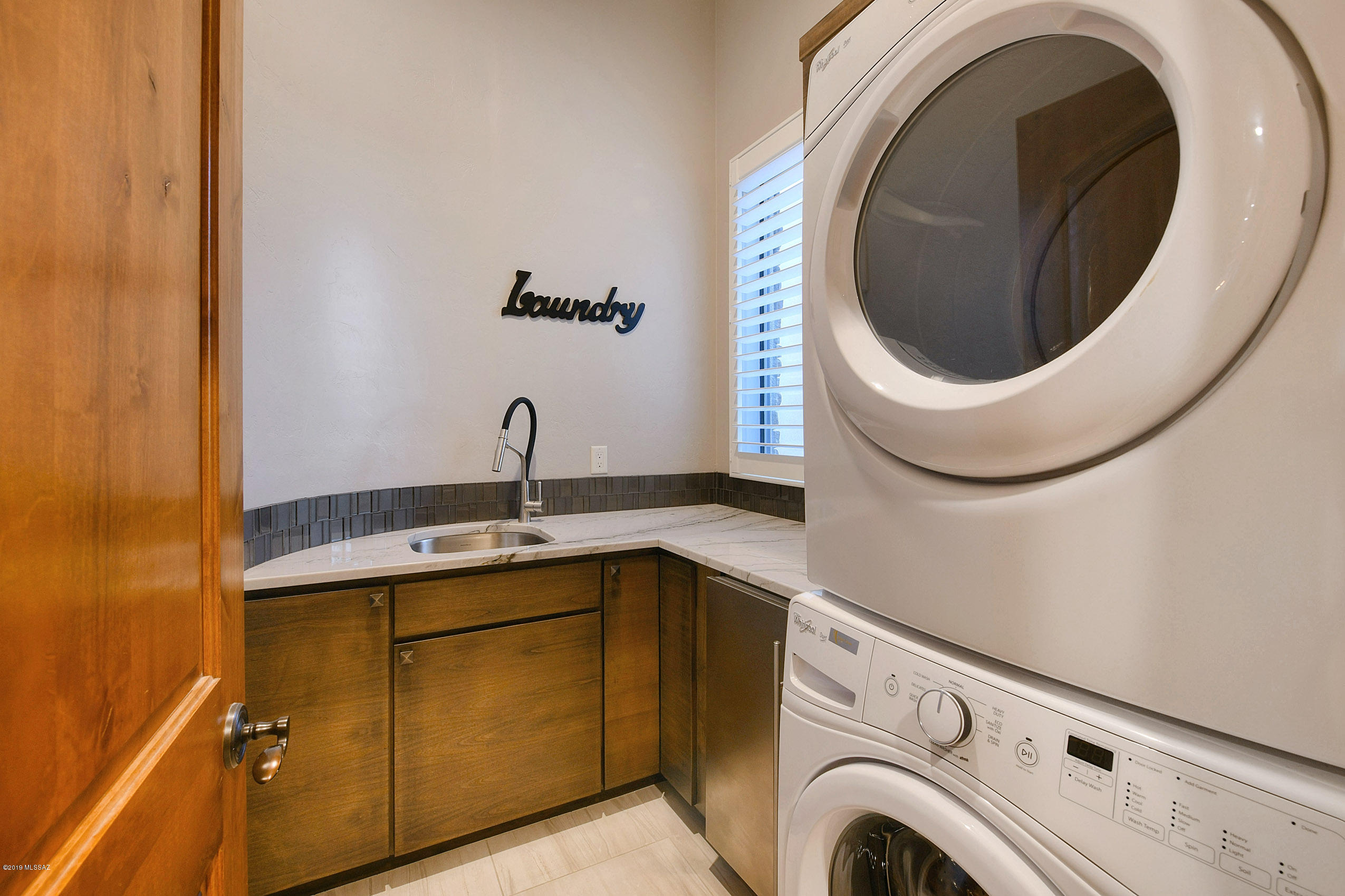 990 W Par Four Drive