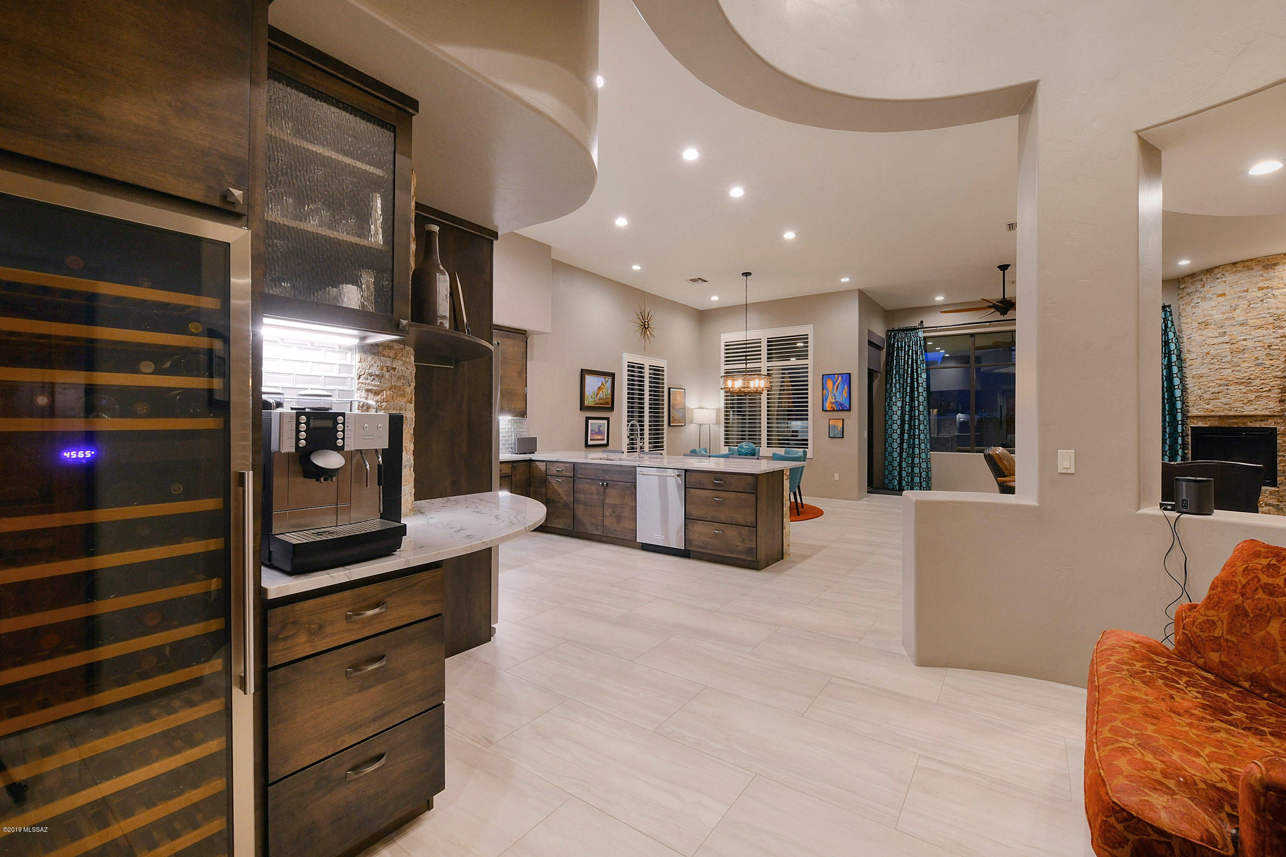 990 W Par Four Drive