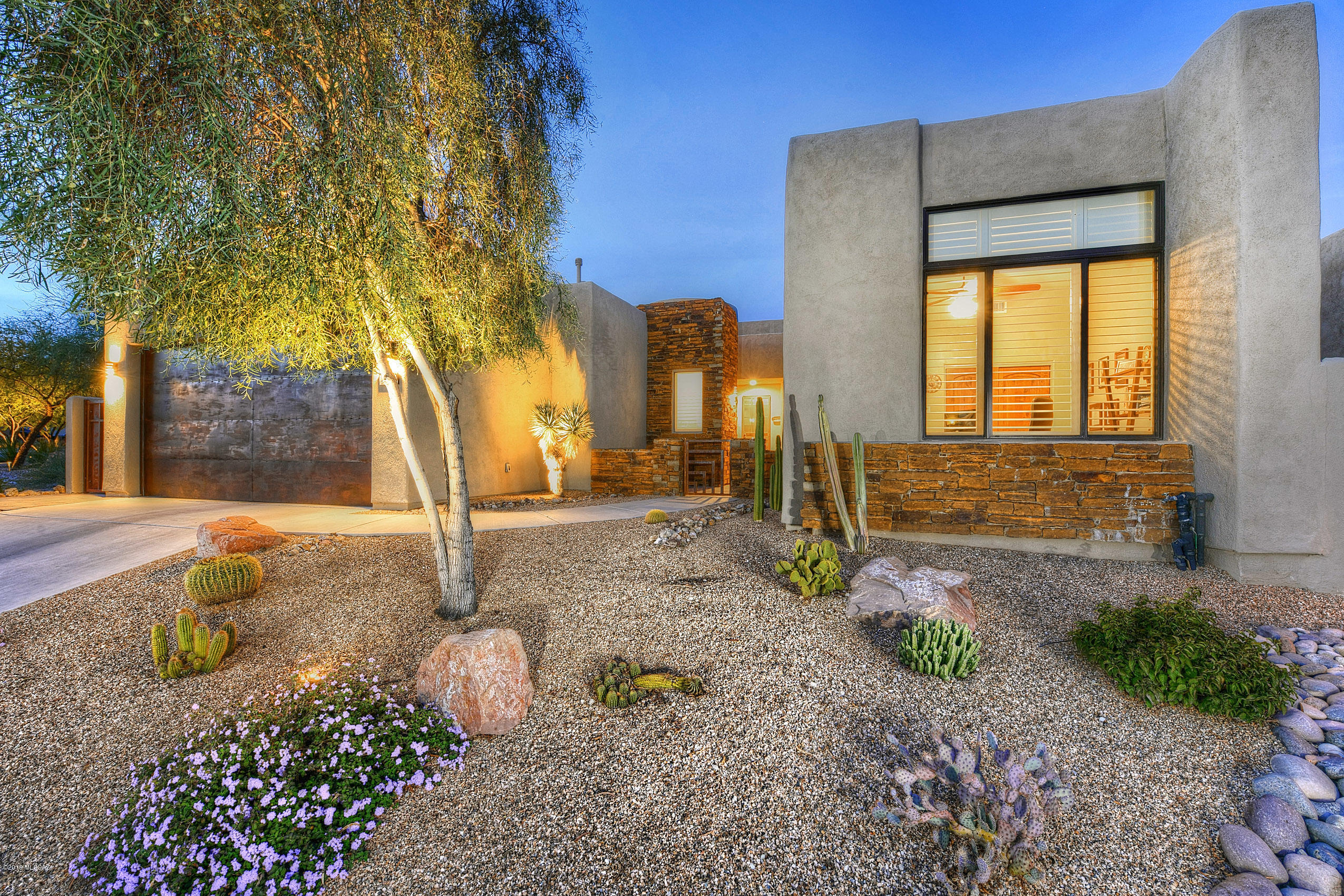 990 W Par Four Drive