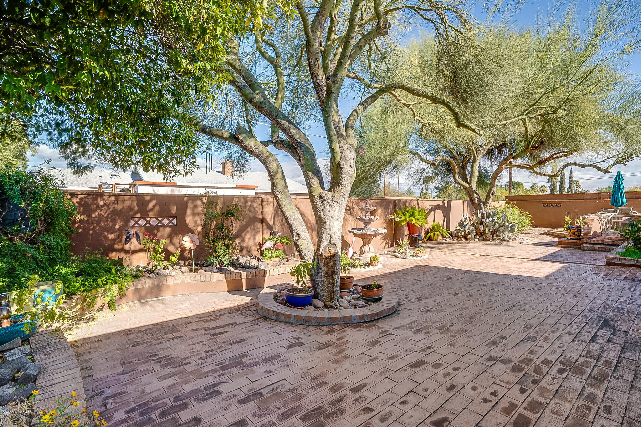 5851 E Hampton Street