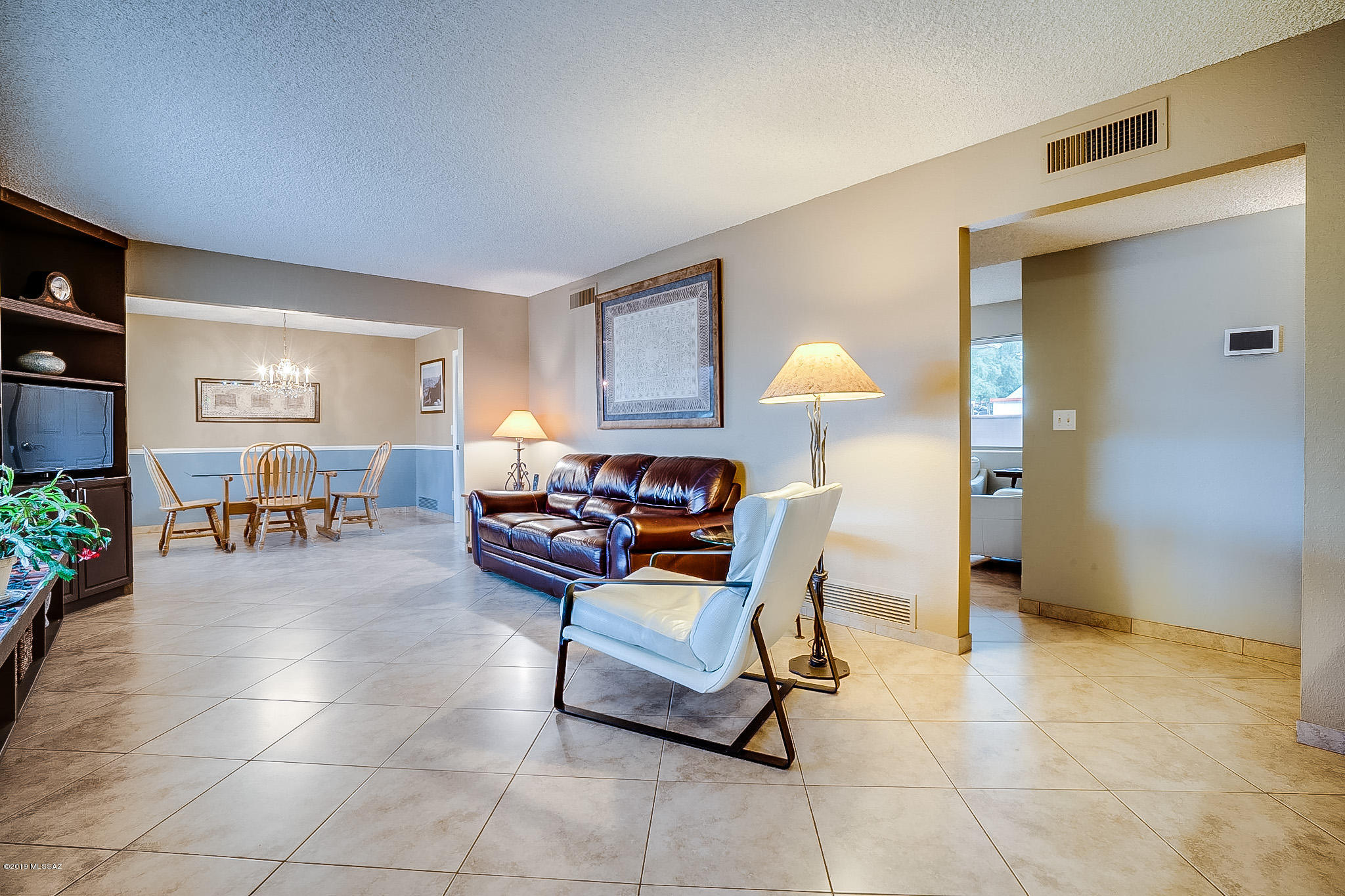 5851 E Hampton Street