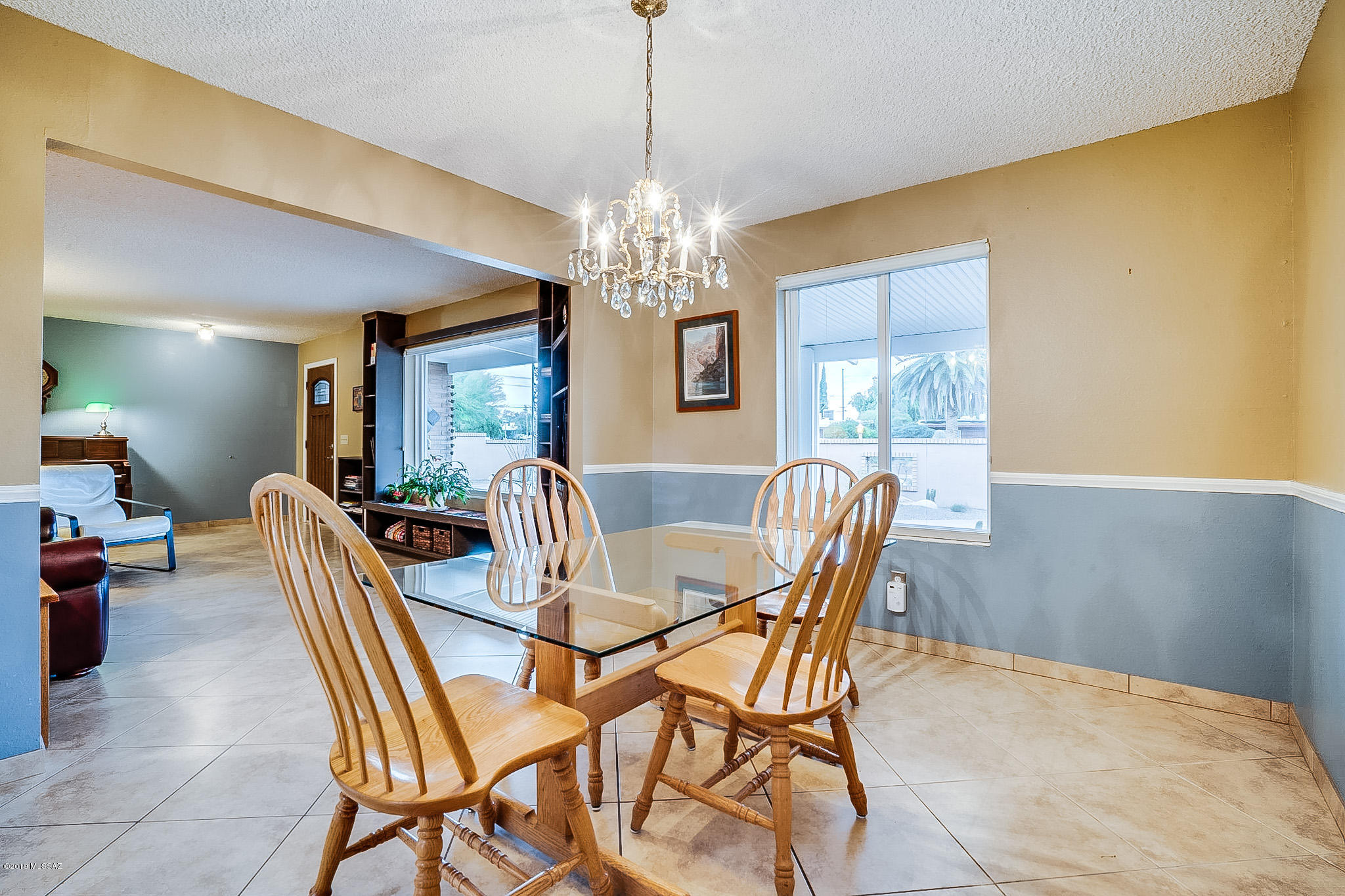 5851 E Hampton Street