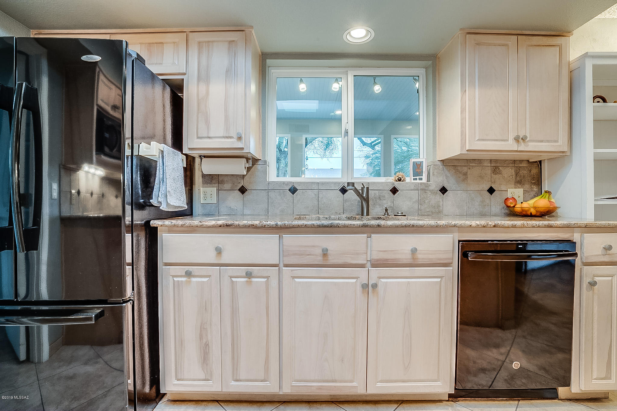 5851 E Hampton Street