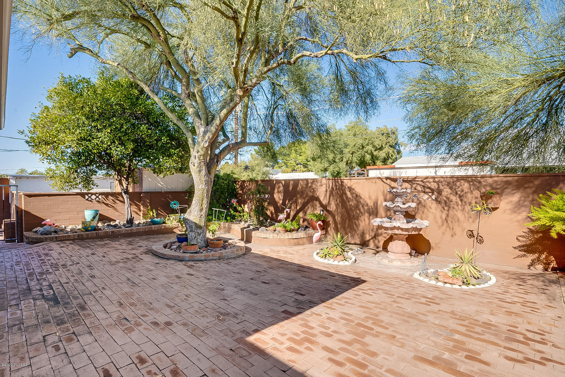 5851 E Hampton Street