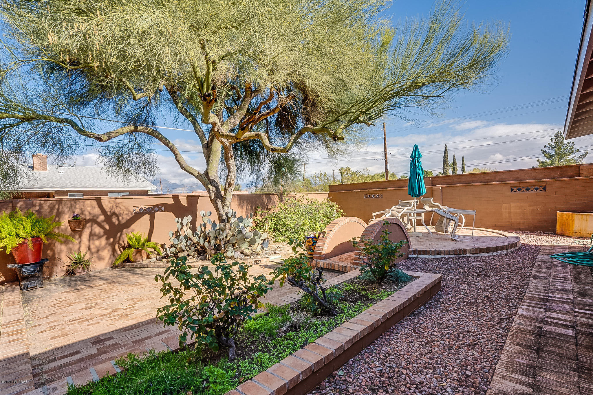 5851 E Hampton Street