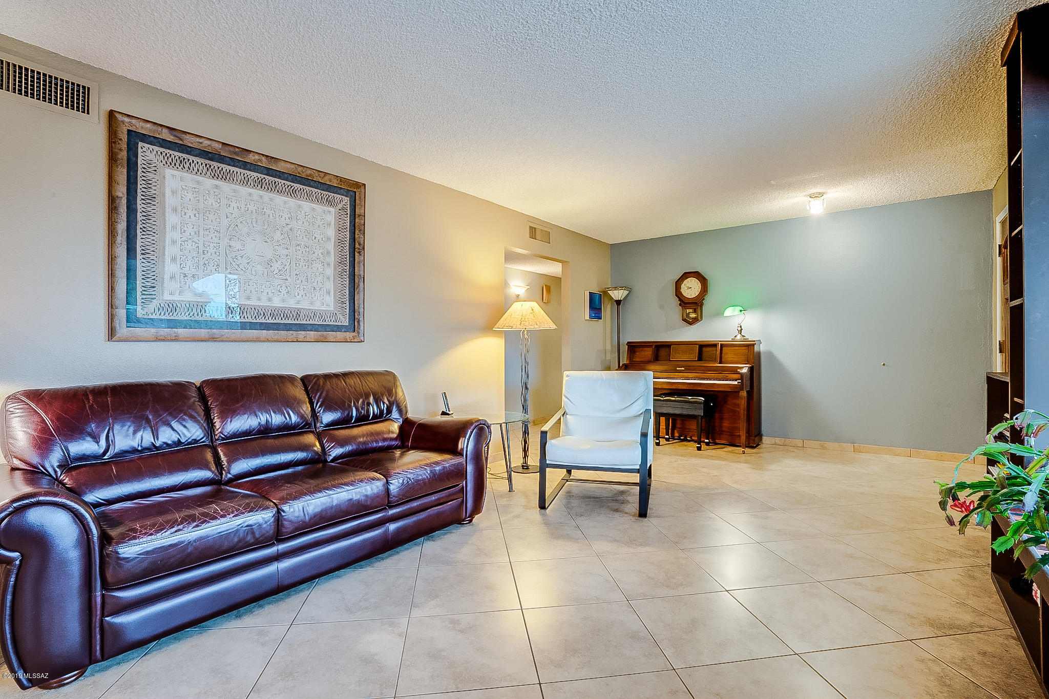 5851 E Hampton Street