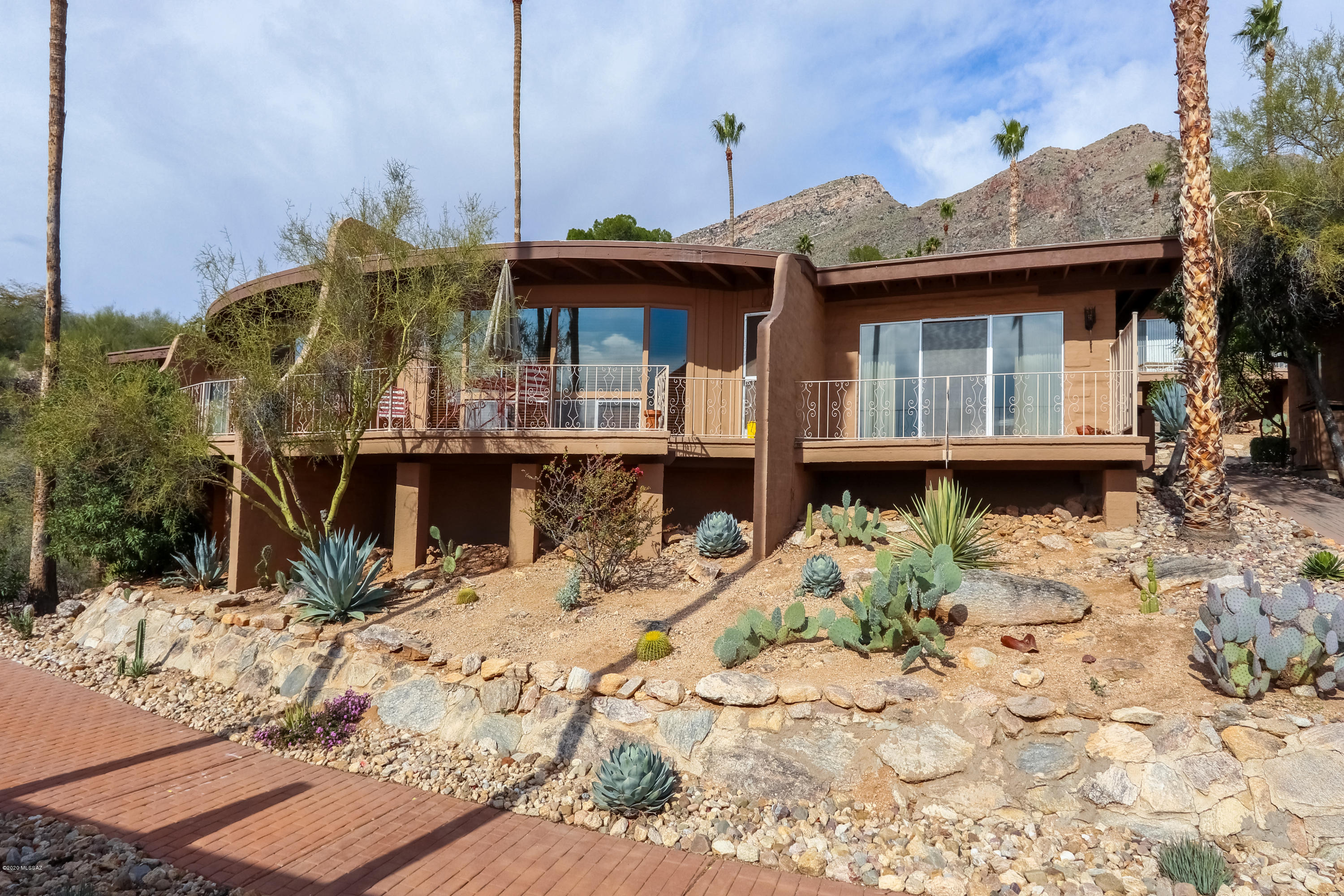 5251 E Mission Hill Drive Unit: 16/17