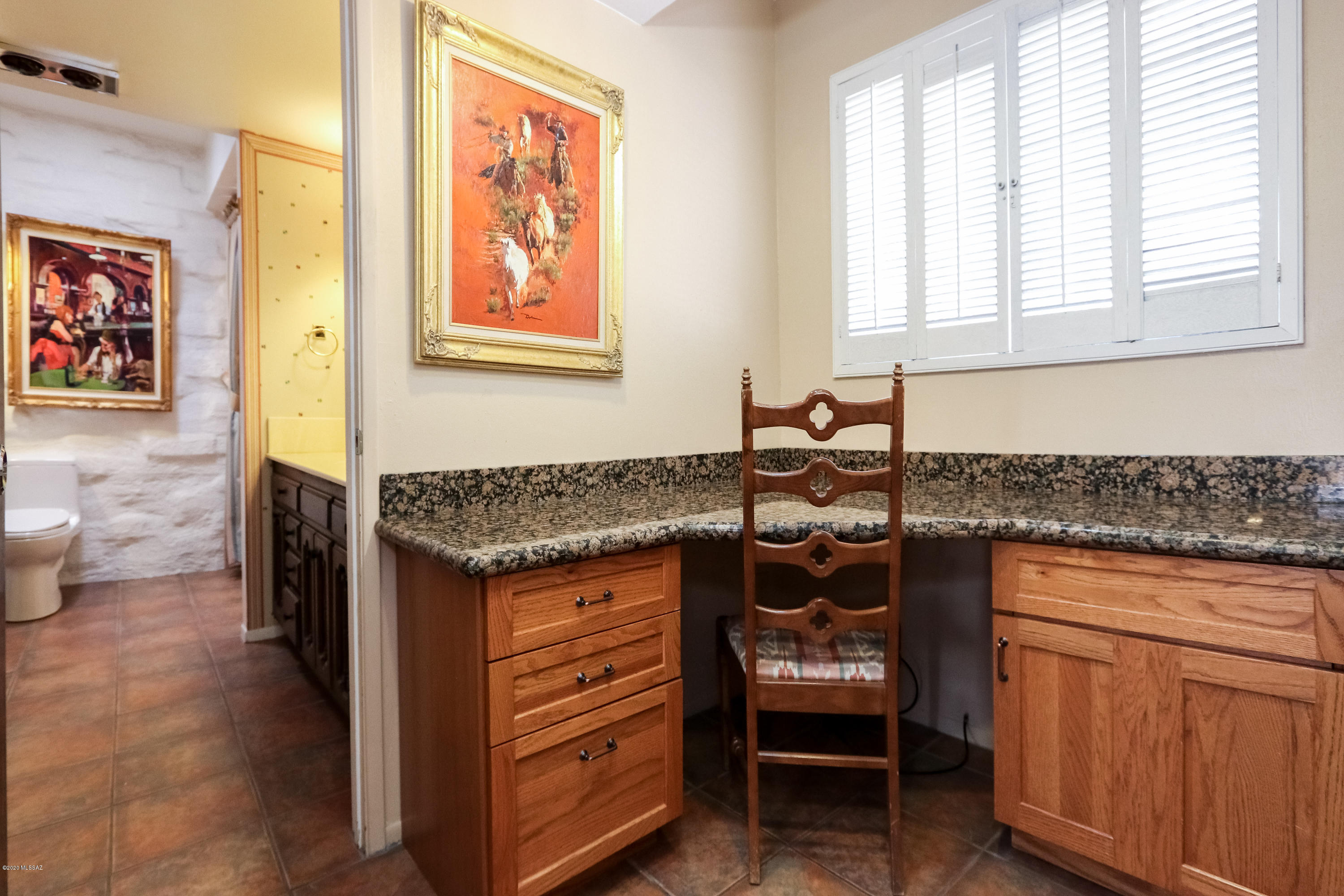 5251 E Mission Hill Drive Unit: 16/17