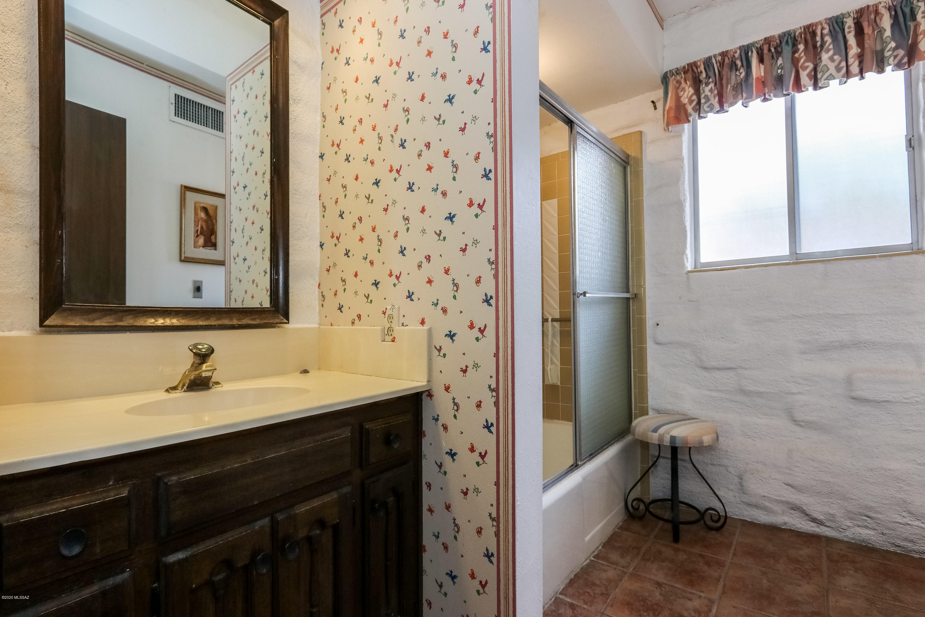 5251 E Mission Hill Drive Unit: 16/17