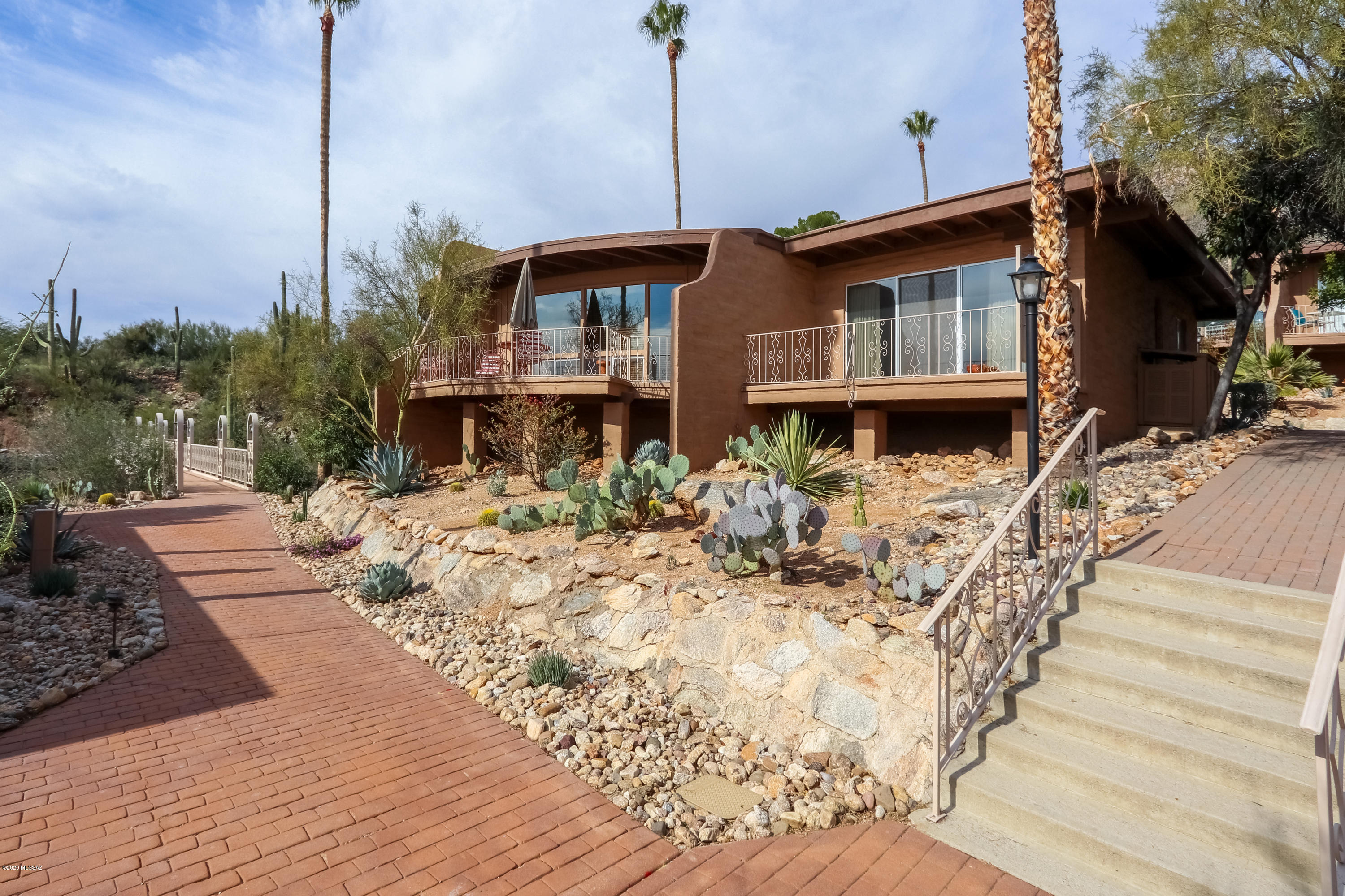 5251 E Mission Hill Drive Unit: 16/17