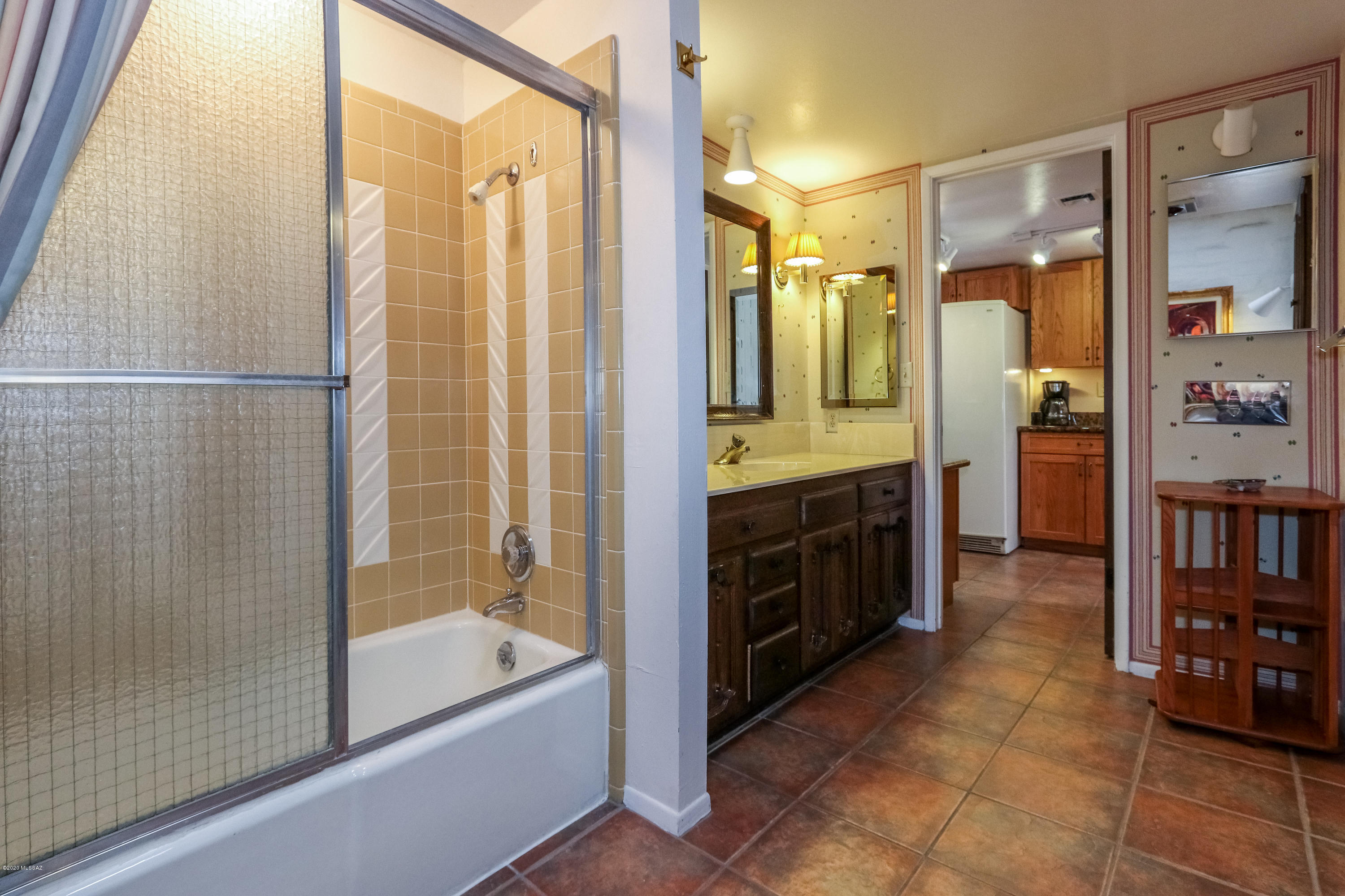 5251 E Mission Hill Drive Unit: 16/17