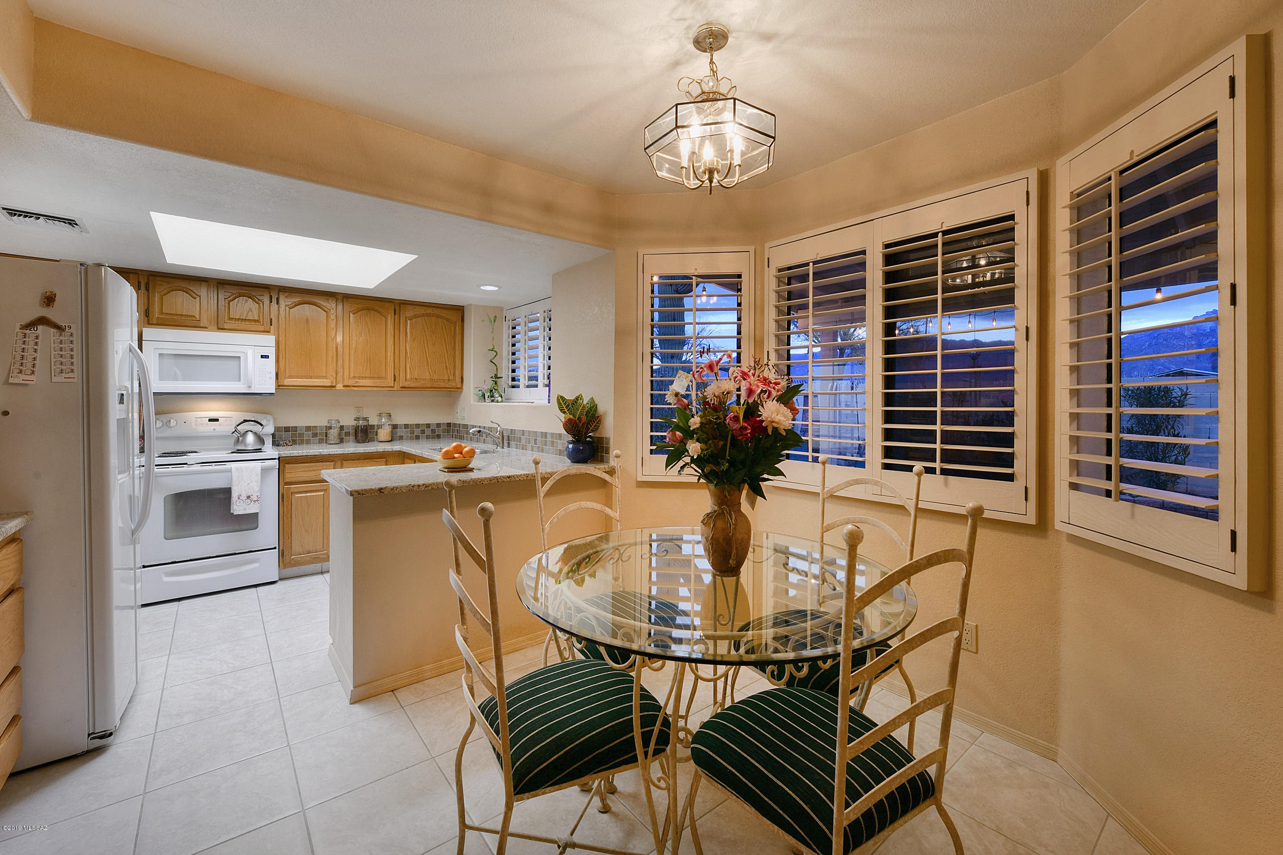 993 W Lost Dutchman Place