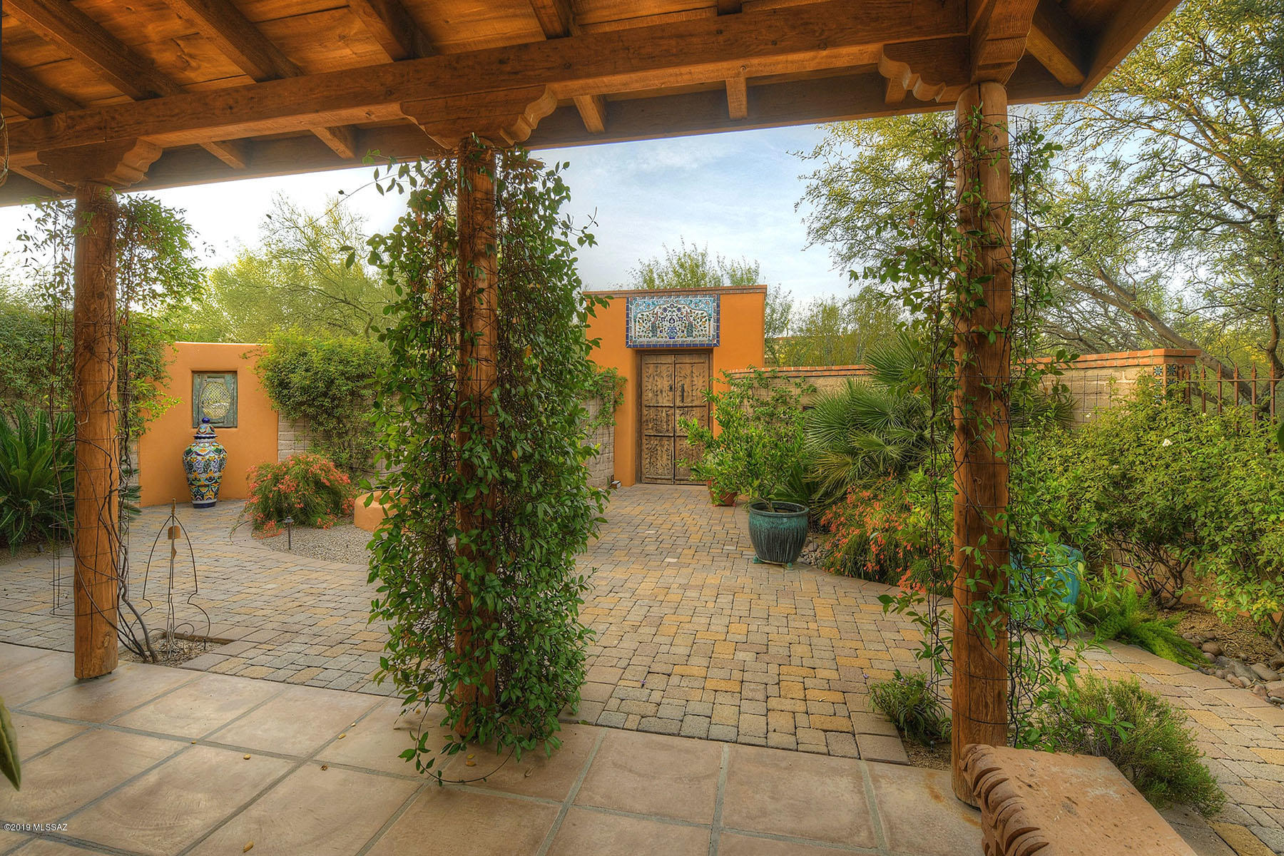 4121 W Adobe Ranch Place