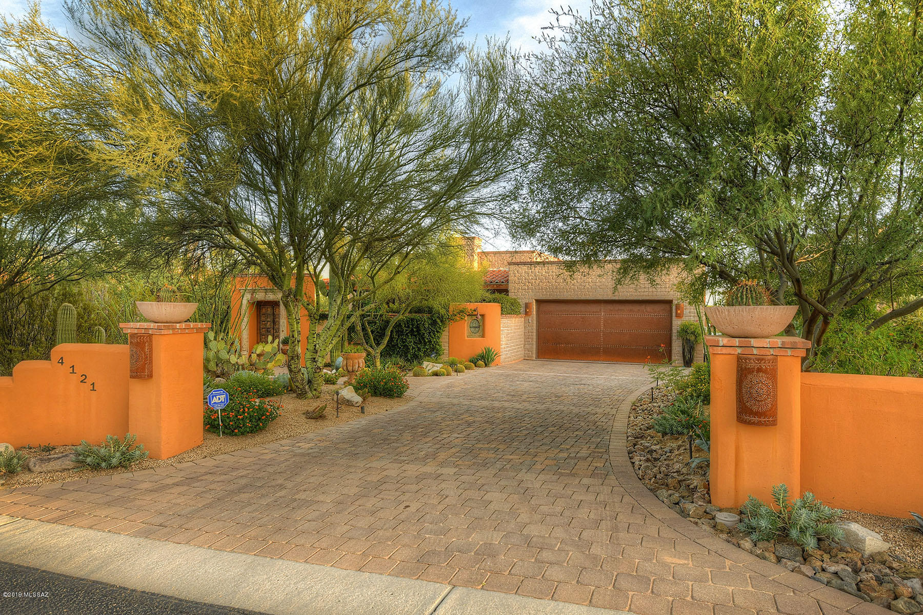 4121 W Adobe Ranch Place