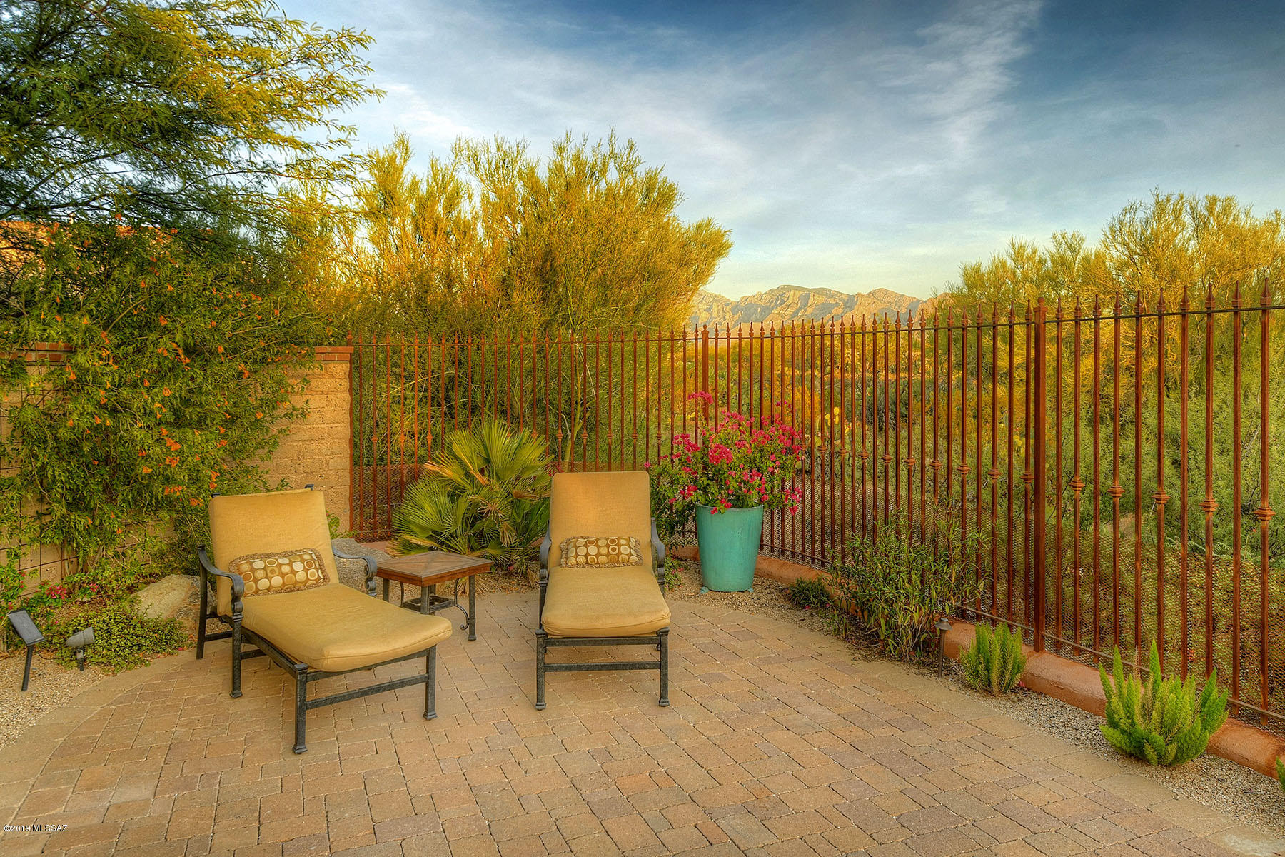 4121 W Adobe Ranch Place