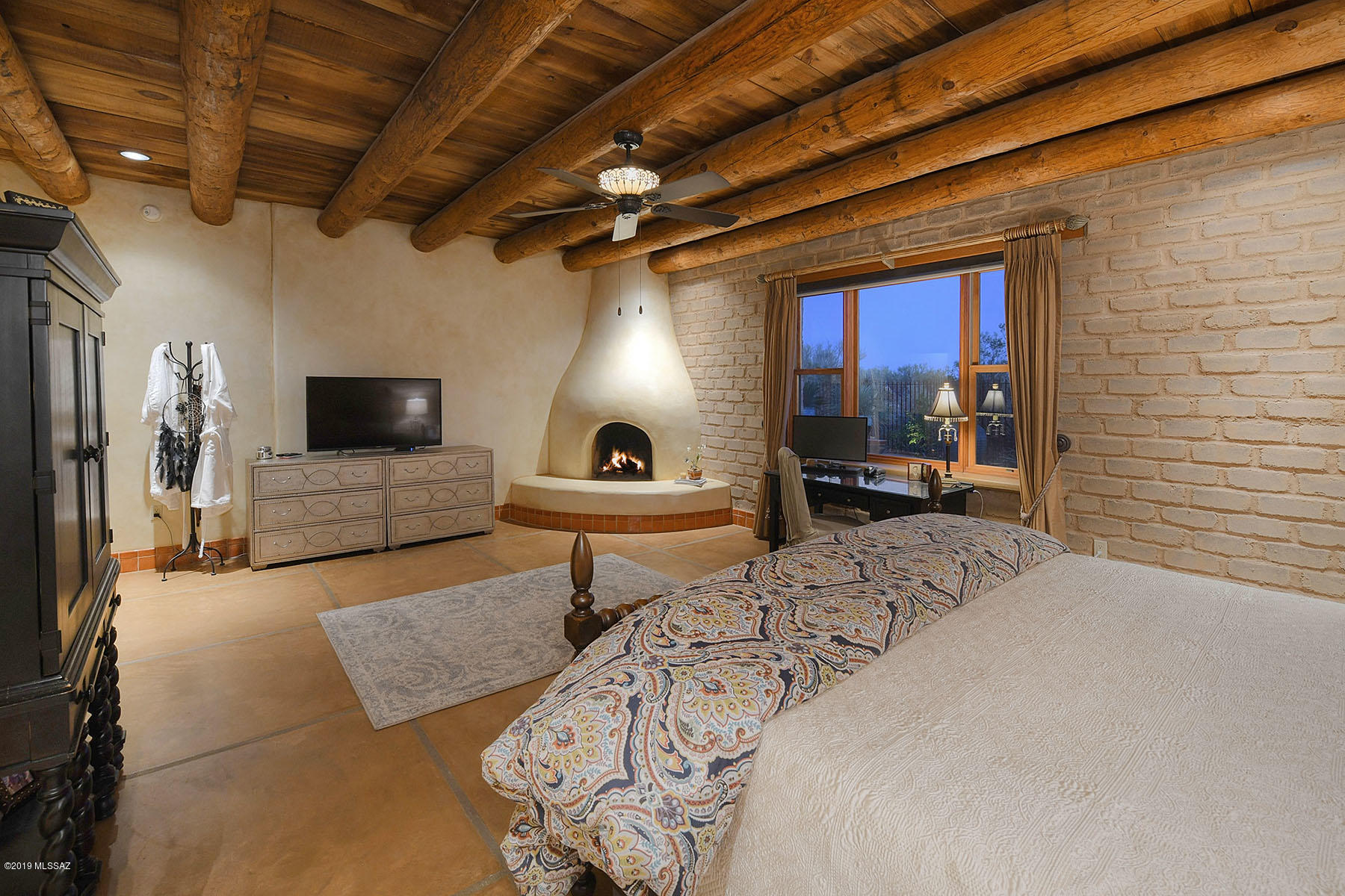 4121 W Adobe Ranch Place