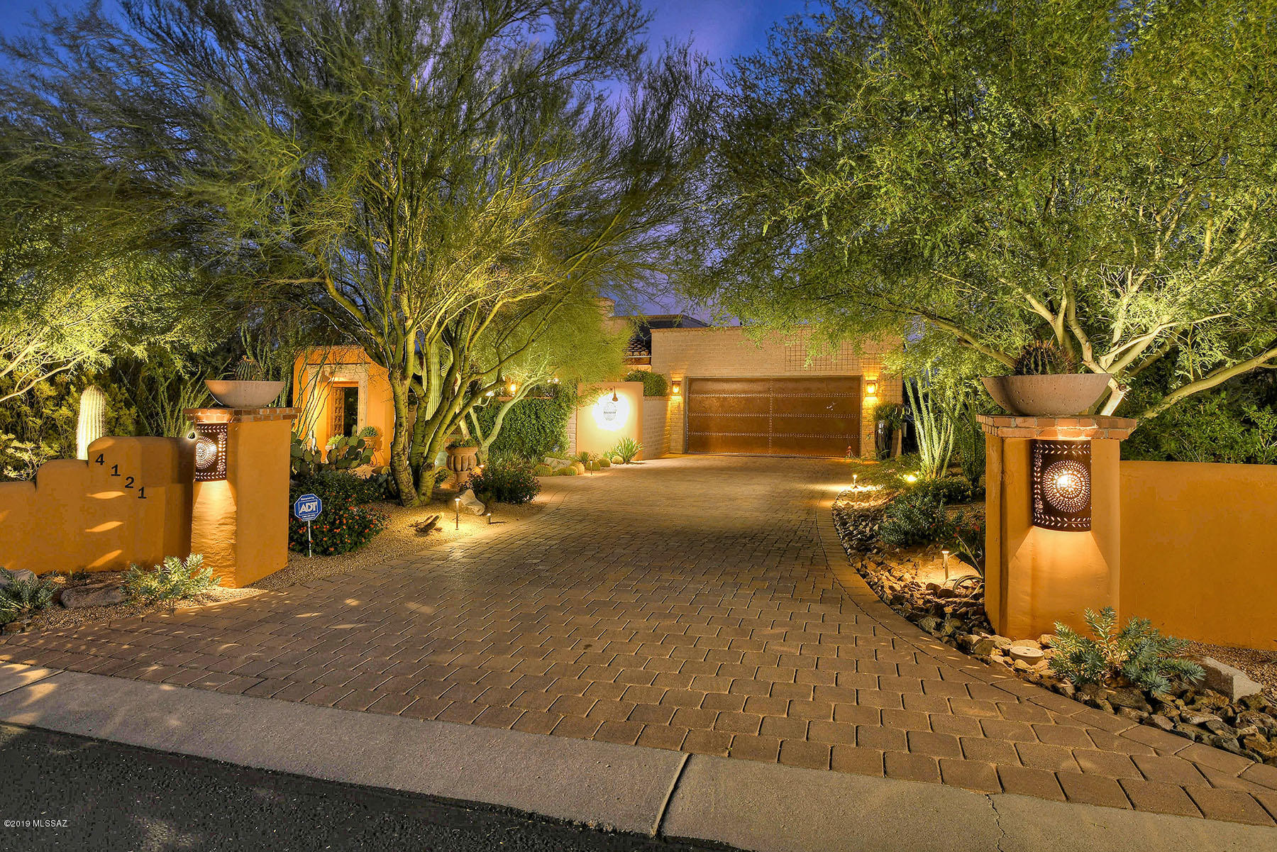 4121 W Adobe Ranch Place