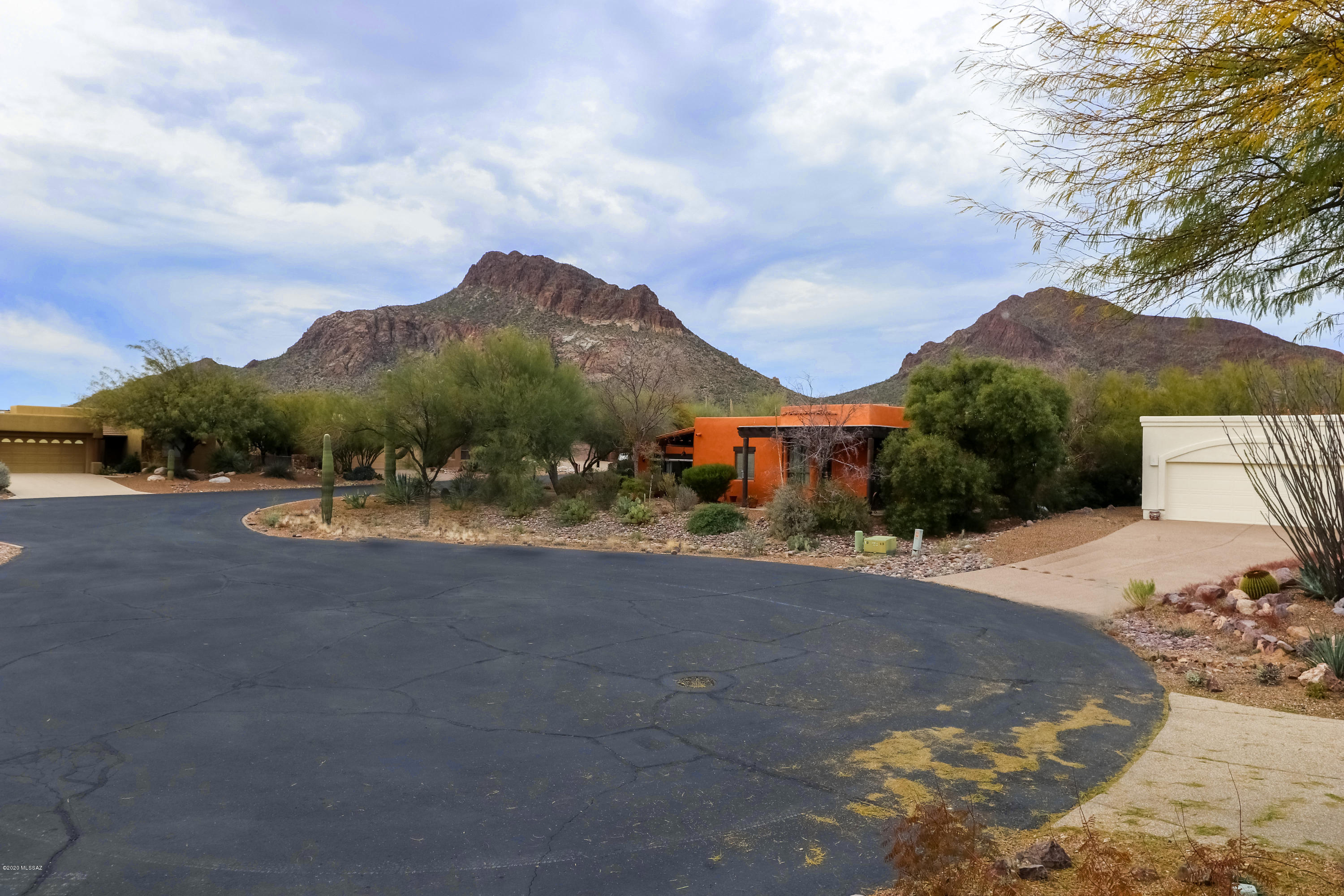 1971 S Doubletree Lane