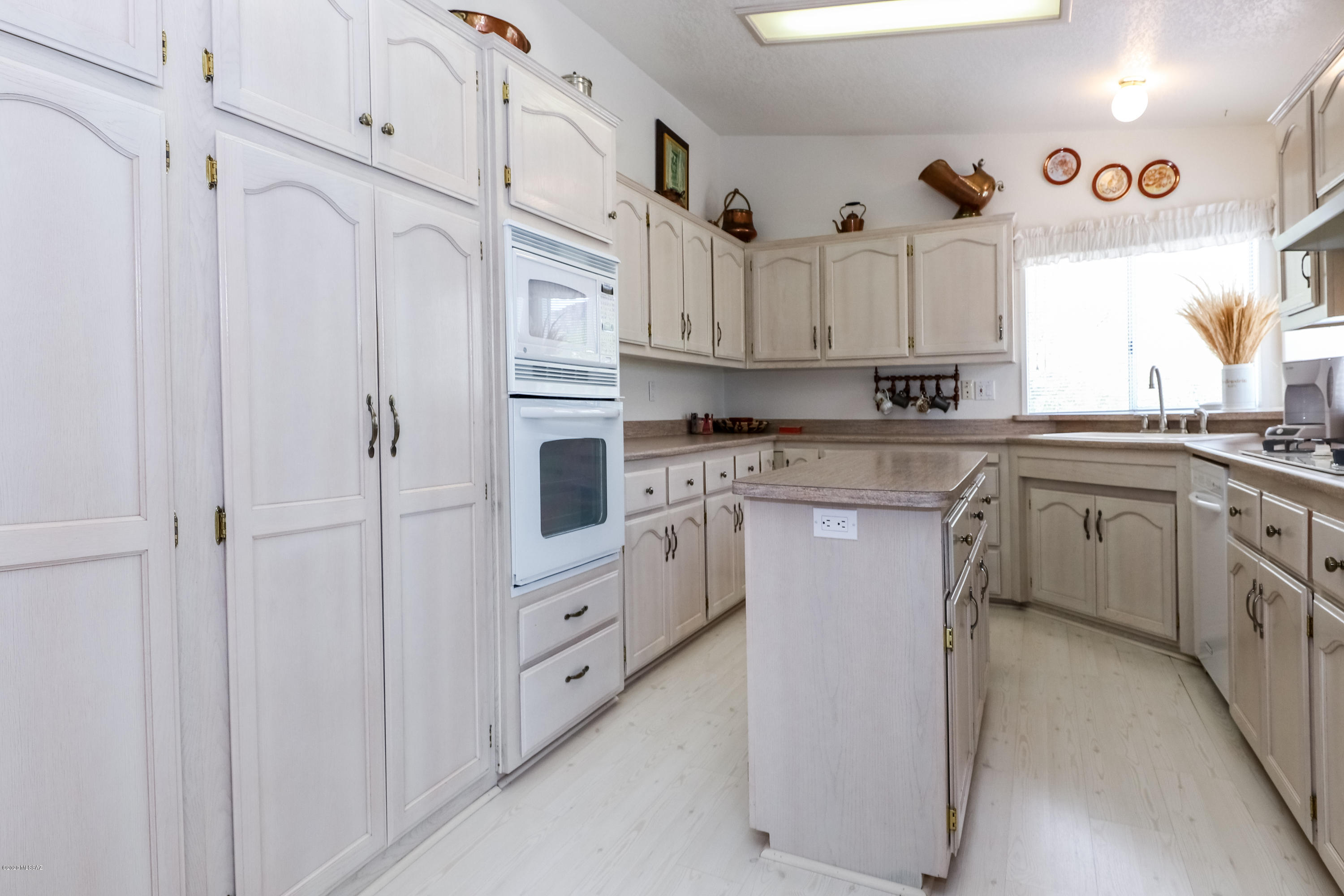 1971 S Doubletree Lane