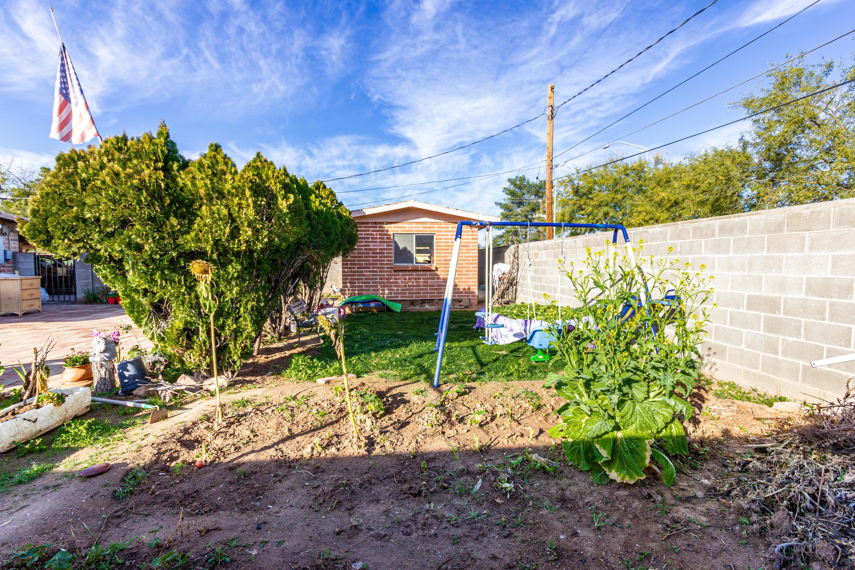 3901 E Alta Vista Street