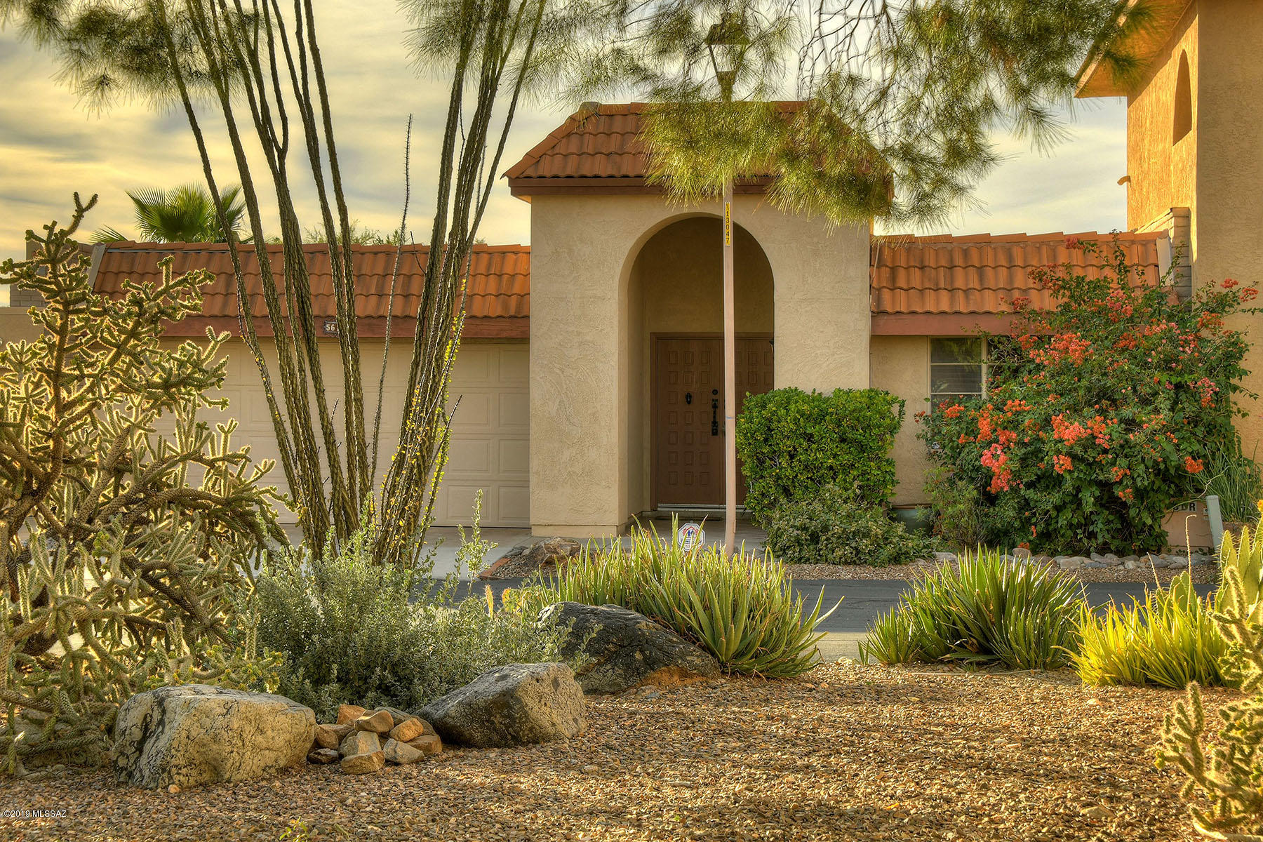 5617 N Camino De La Noche