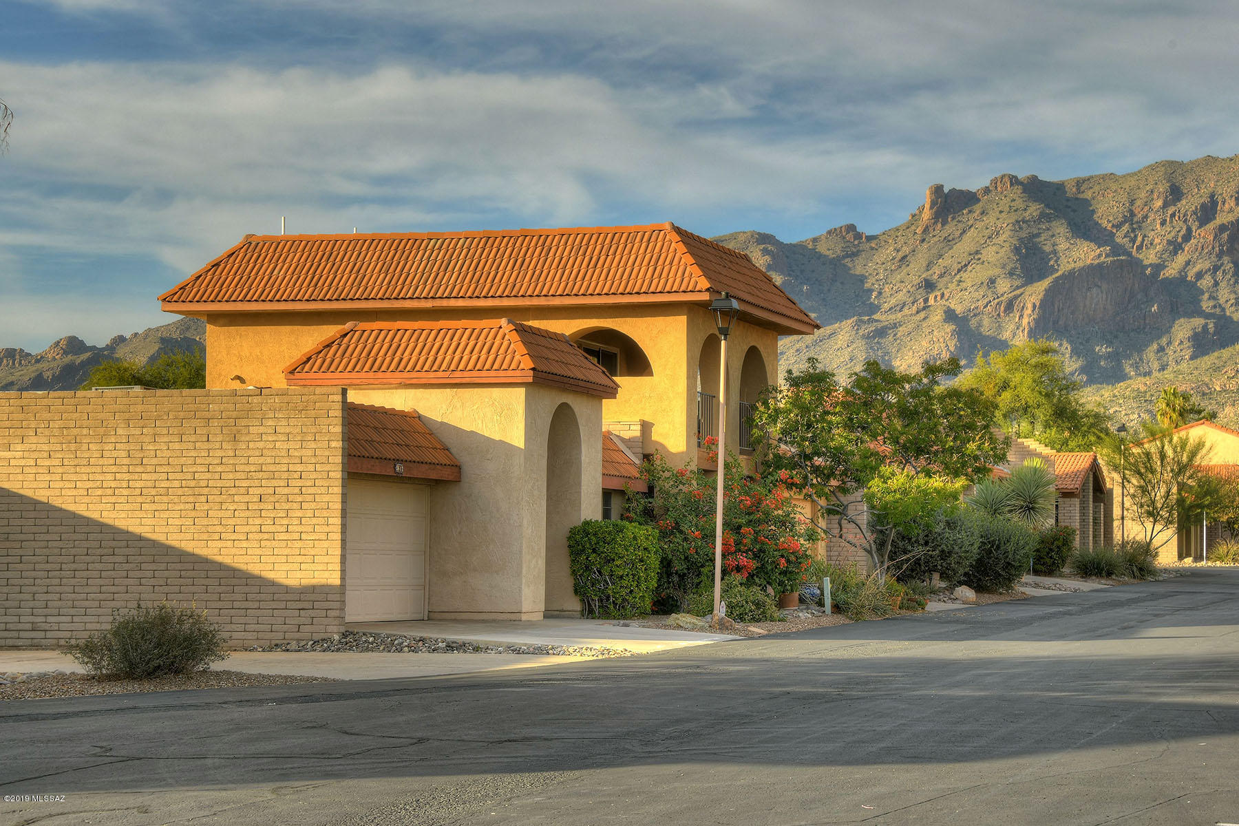 5617 N Camino De La Noche