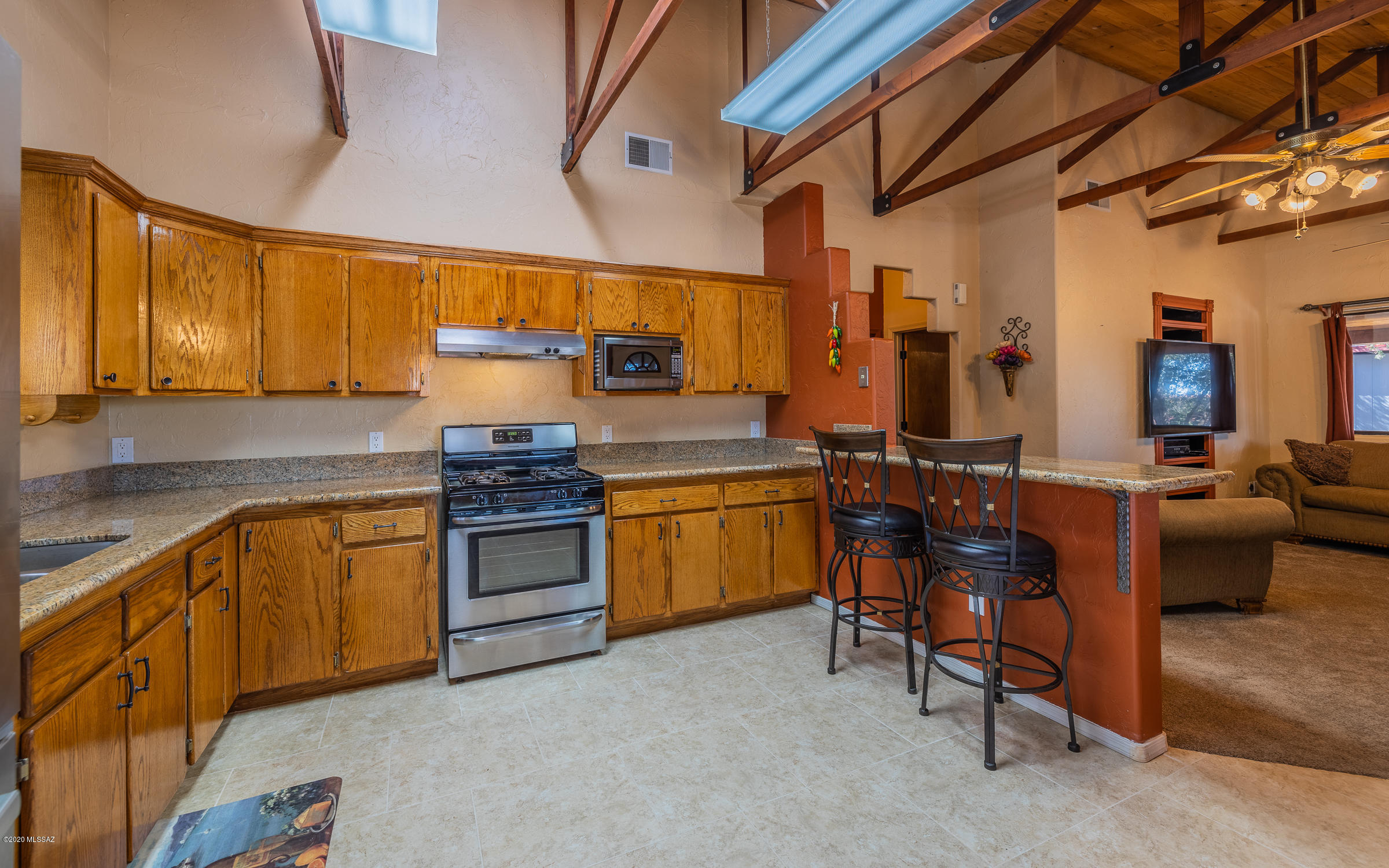 910 N Mountain View Drive