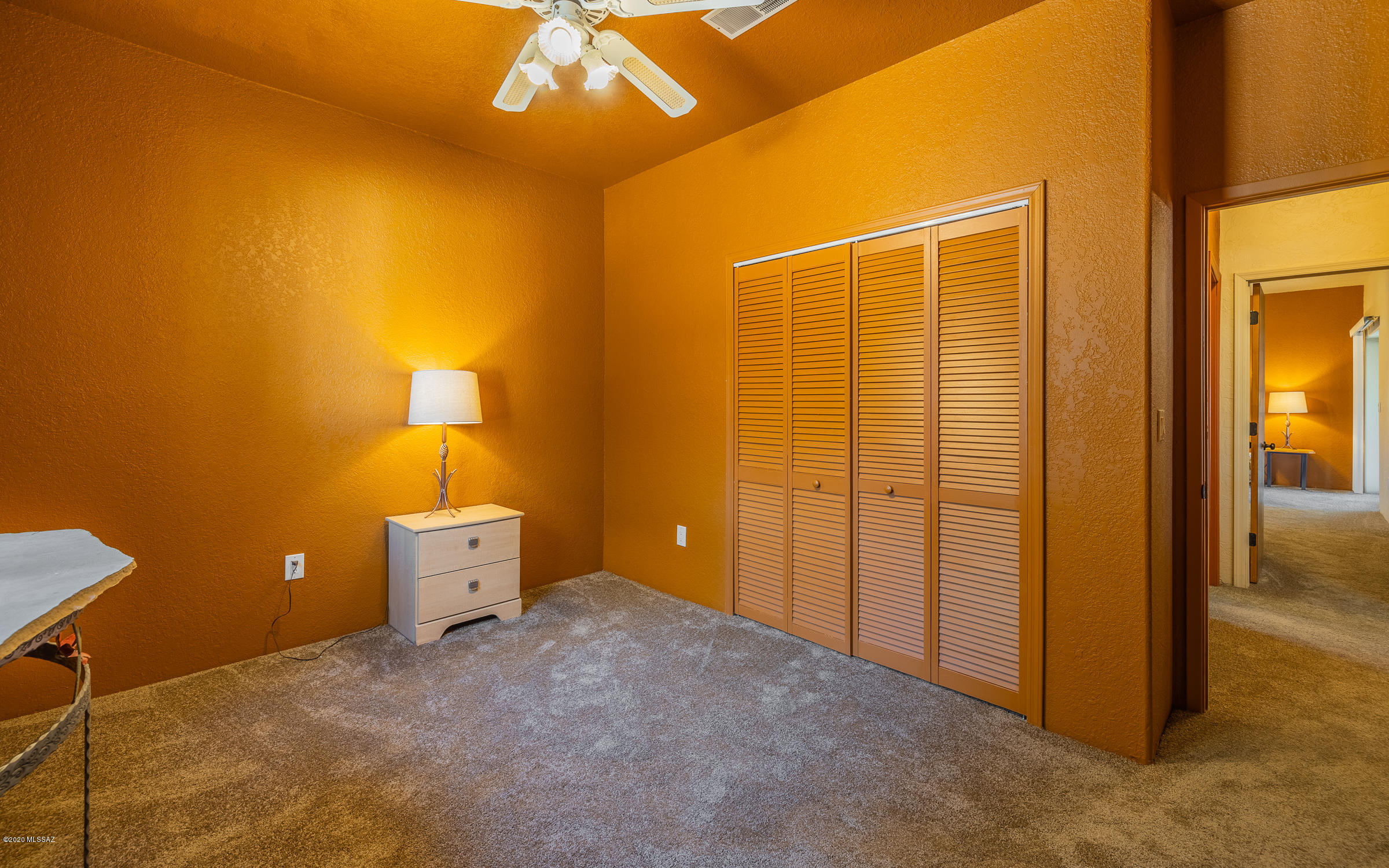 910 N Mountain View Drive