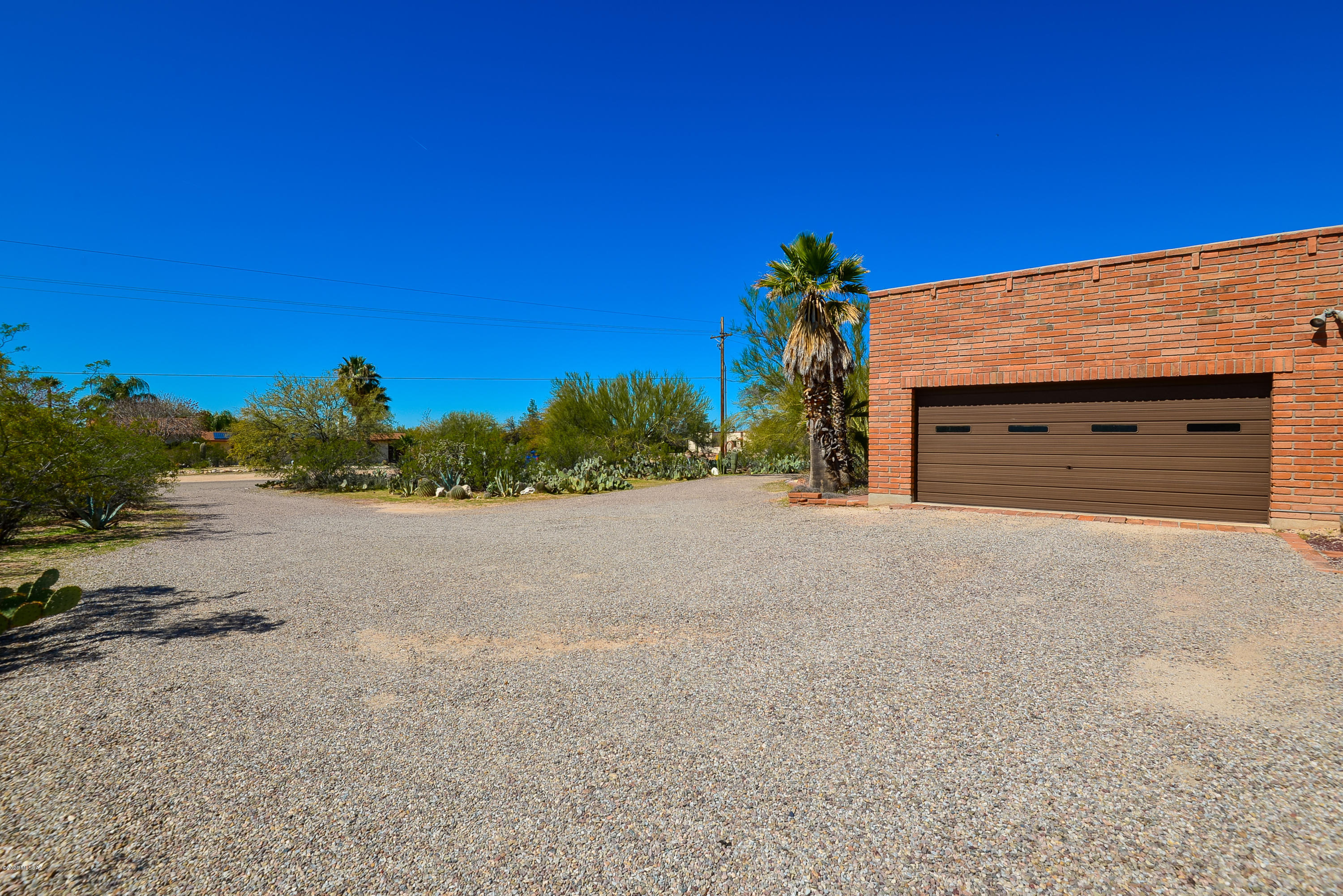 8040 N La Oesta Avenue