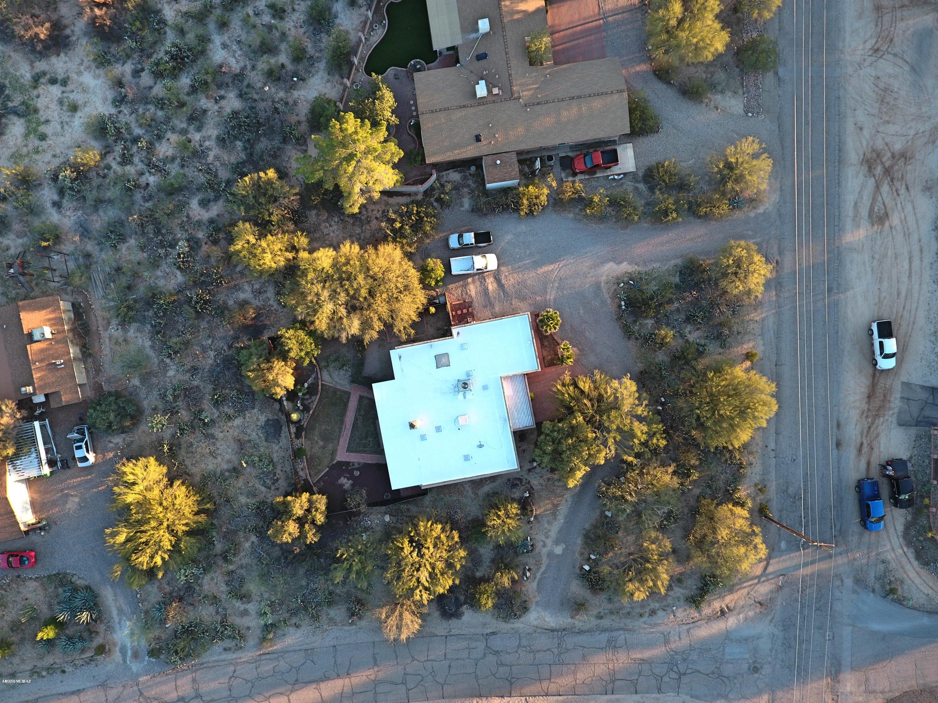 8040 N La Oesta Avenue