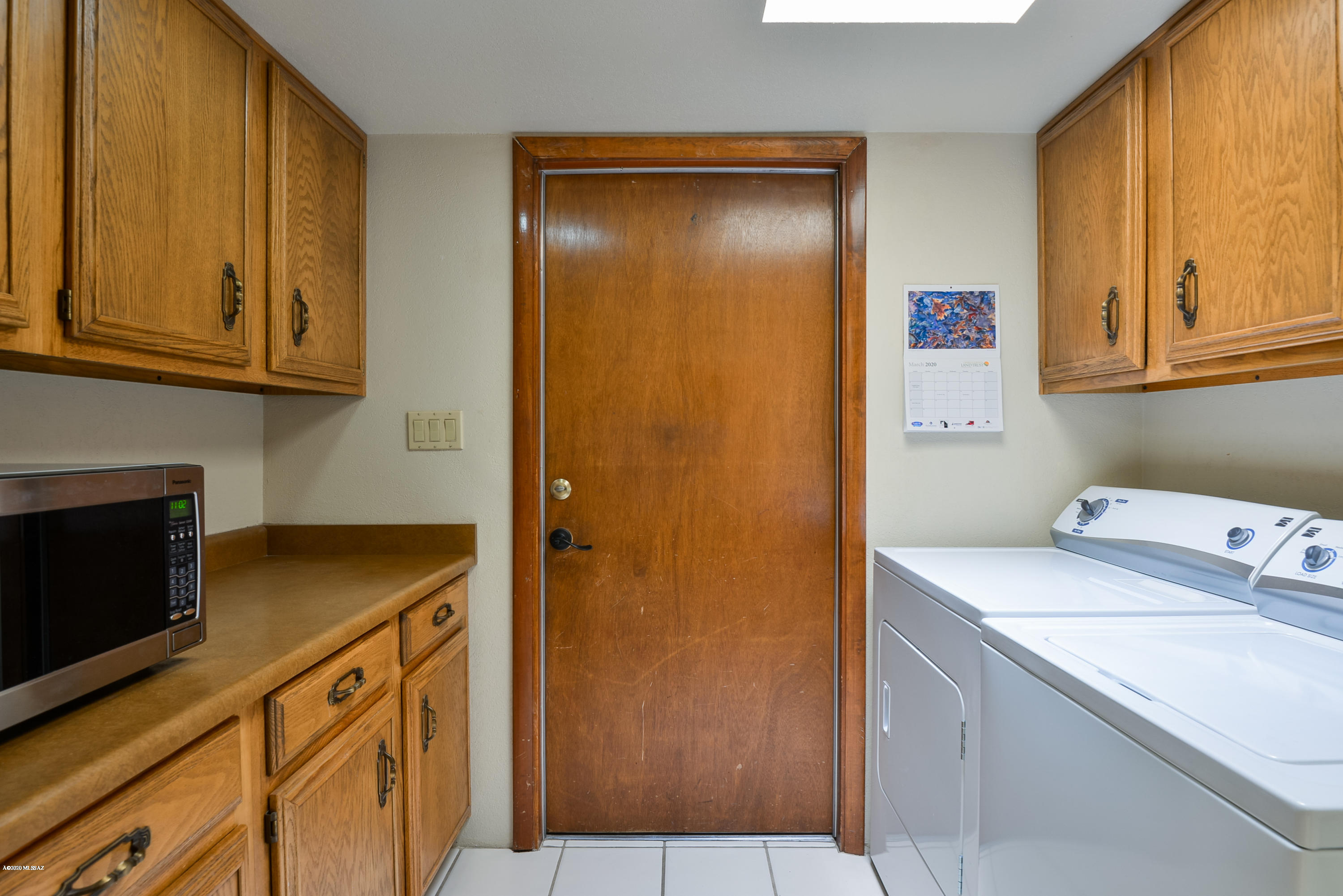 8040 N La Oesta Avenue