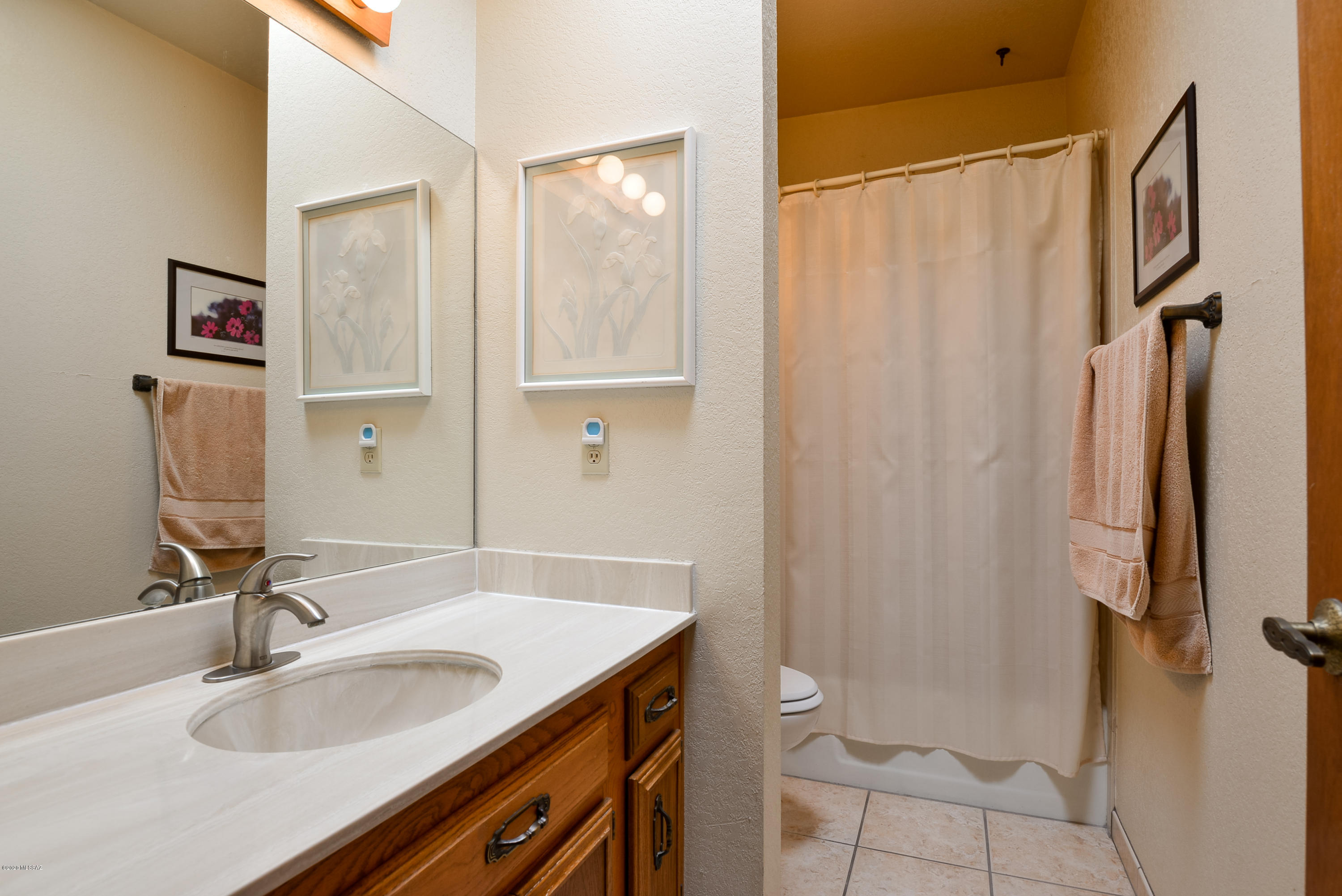 8040 N La Oesta Avenue