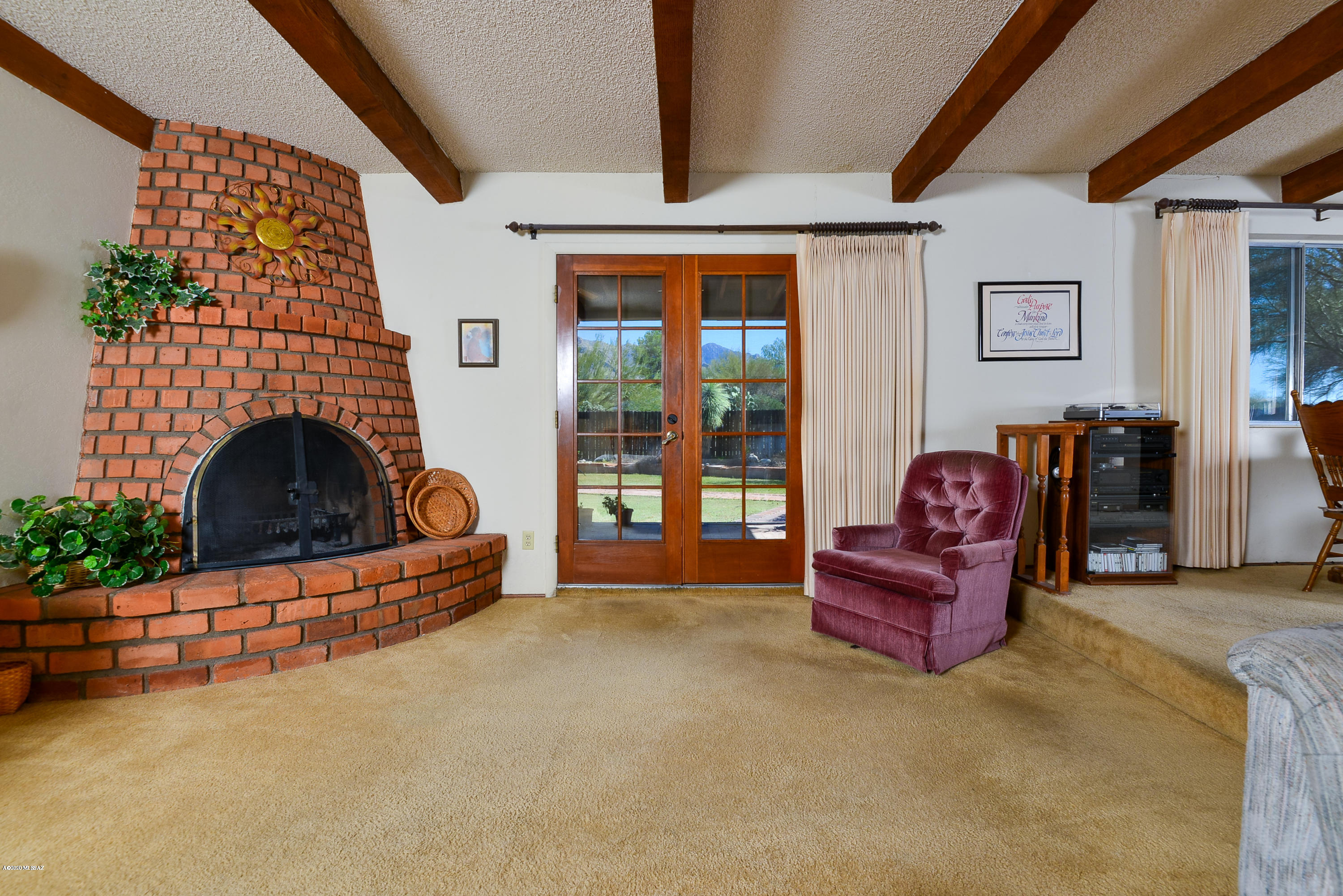 8040 N La Oesta Avenue