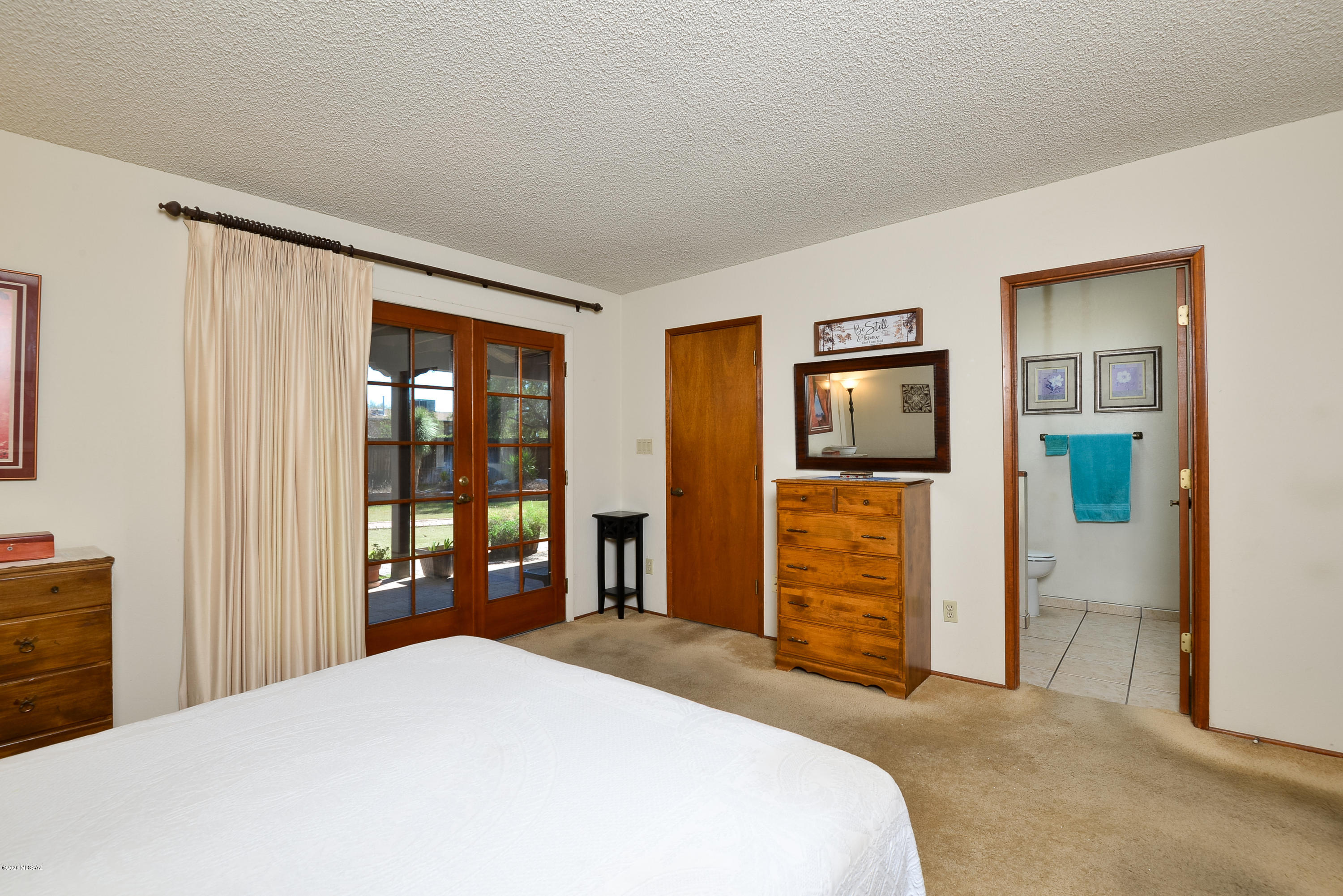 8040 N La Oesta Avenue